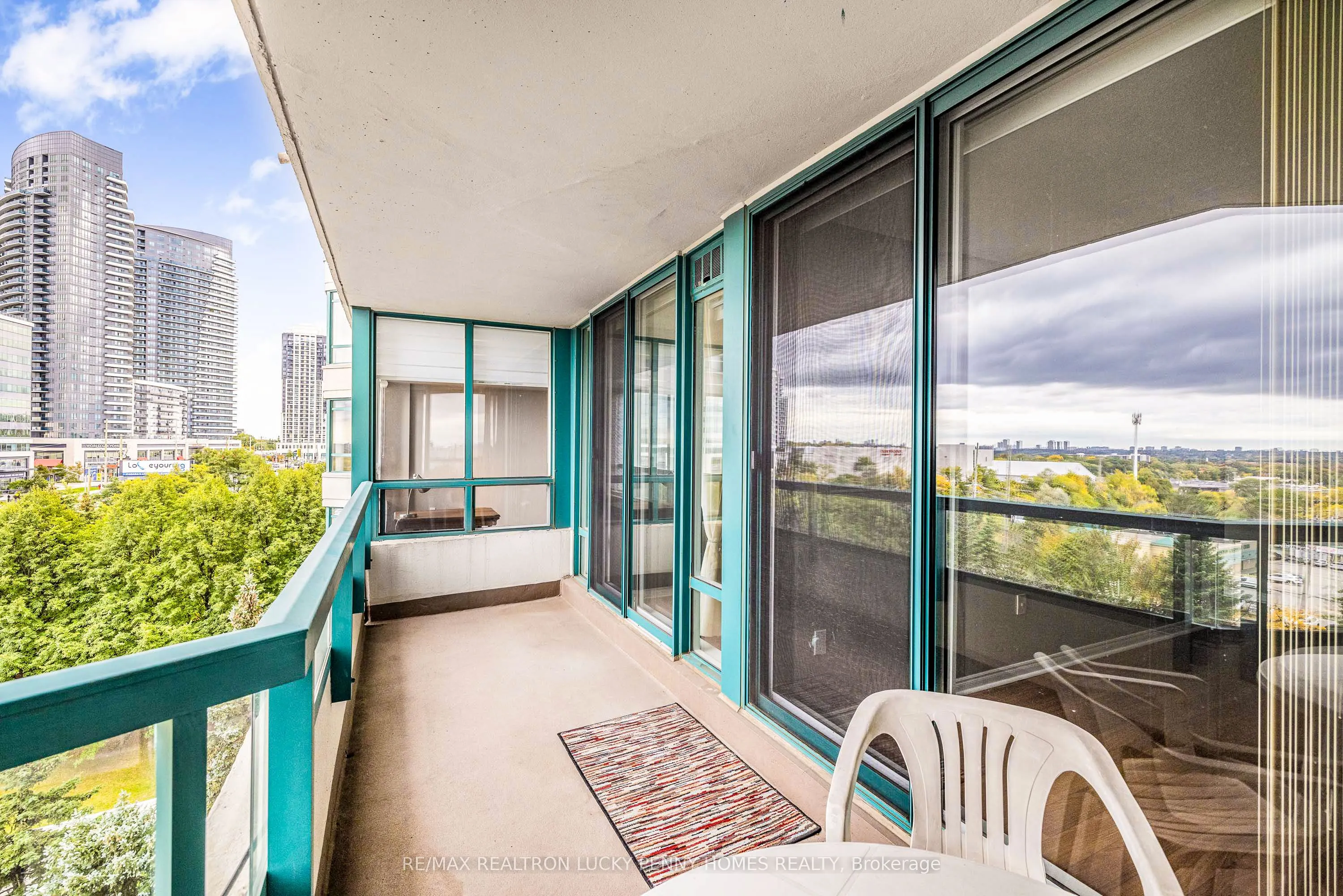 7250 Yonge Street, #804