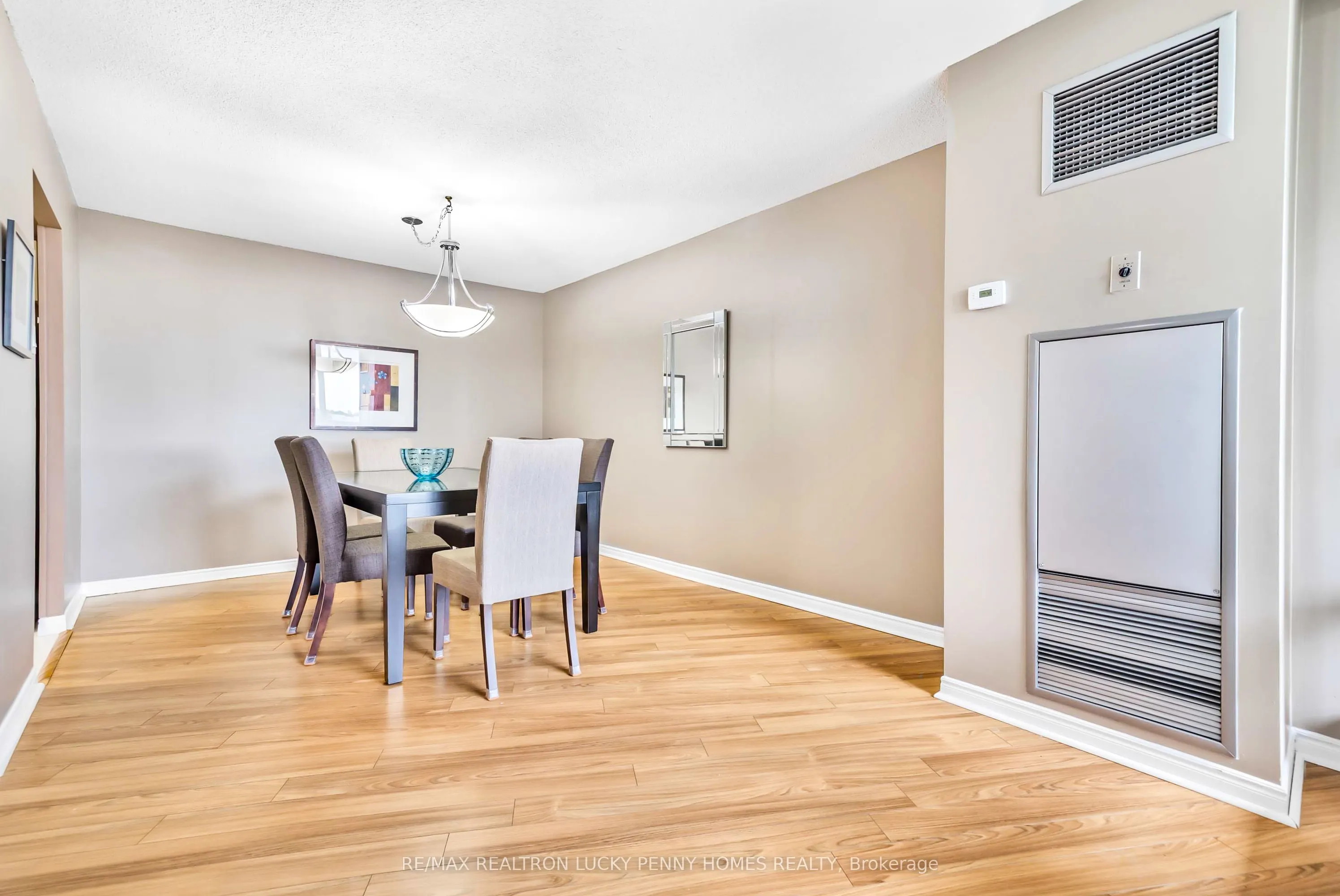 7250 Yonge Street, #804