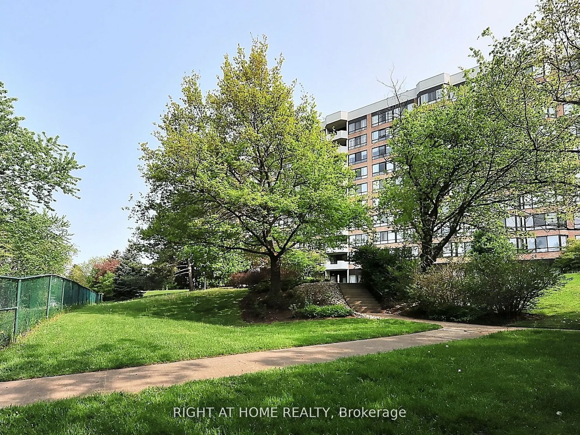 25 Austin Drive, #1123