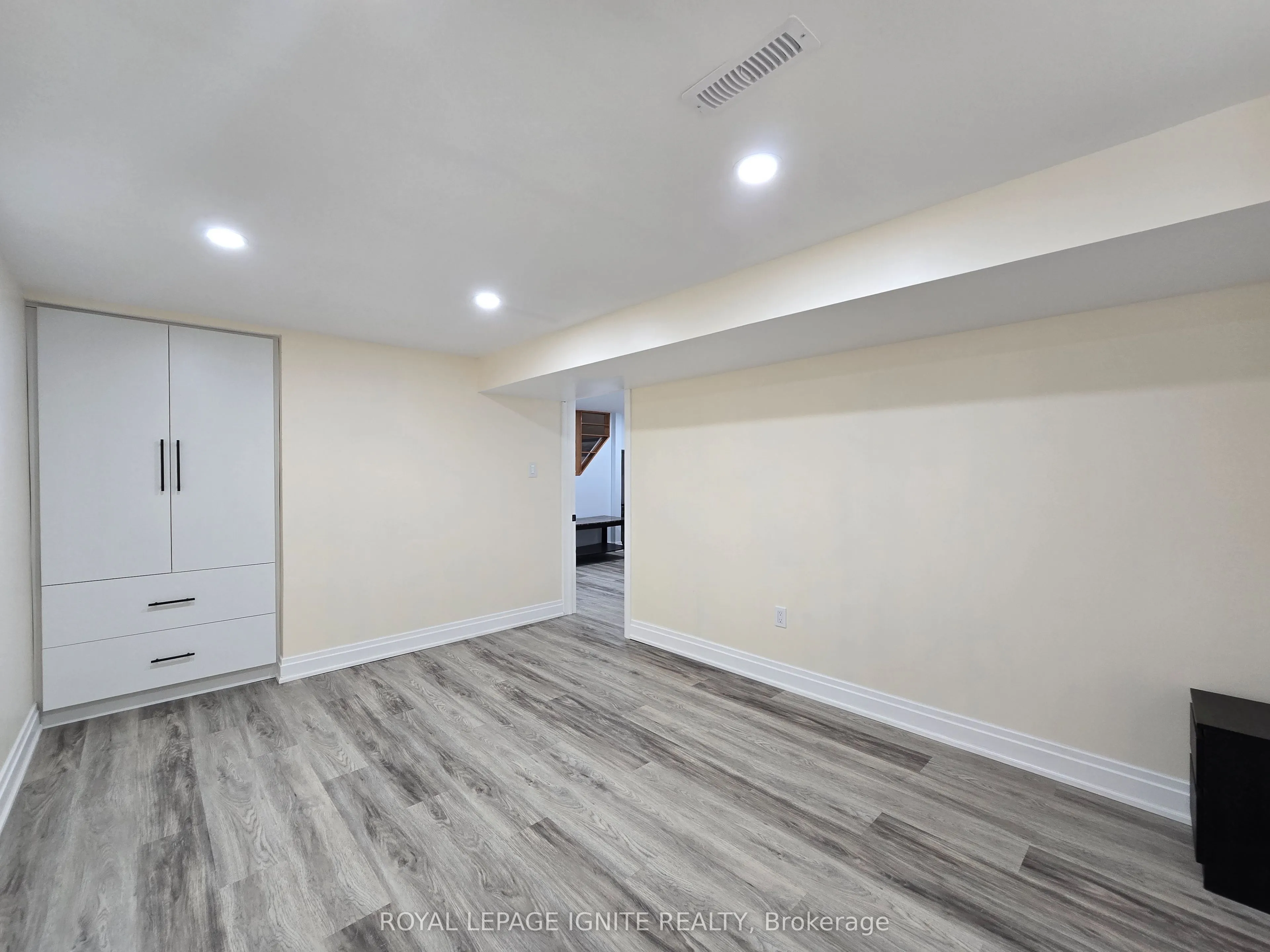 764 Elgin Street, #Basement