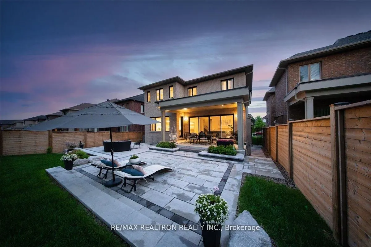 92 Klees Crescent