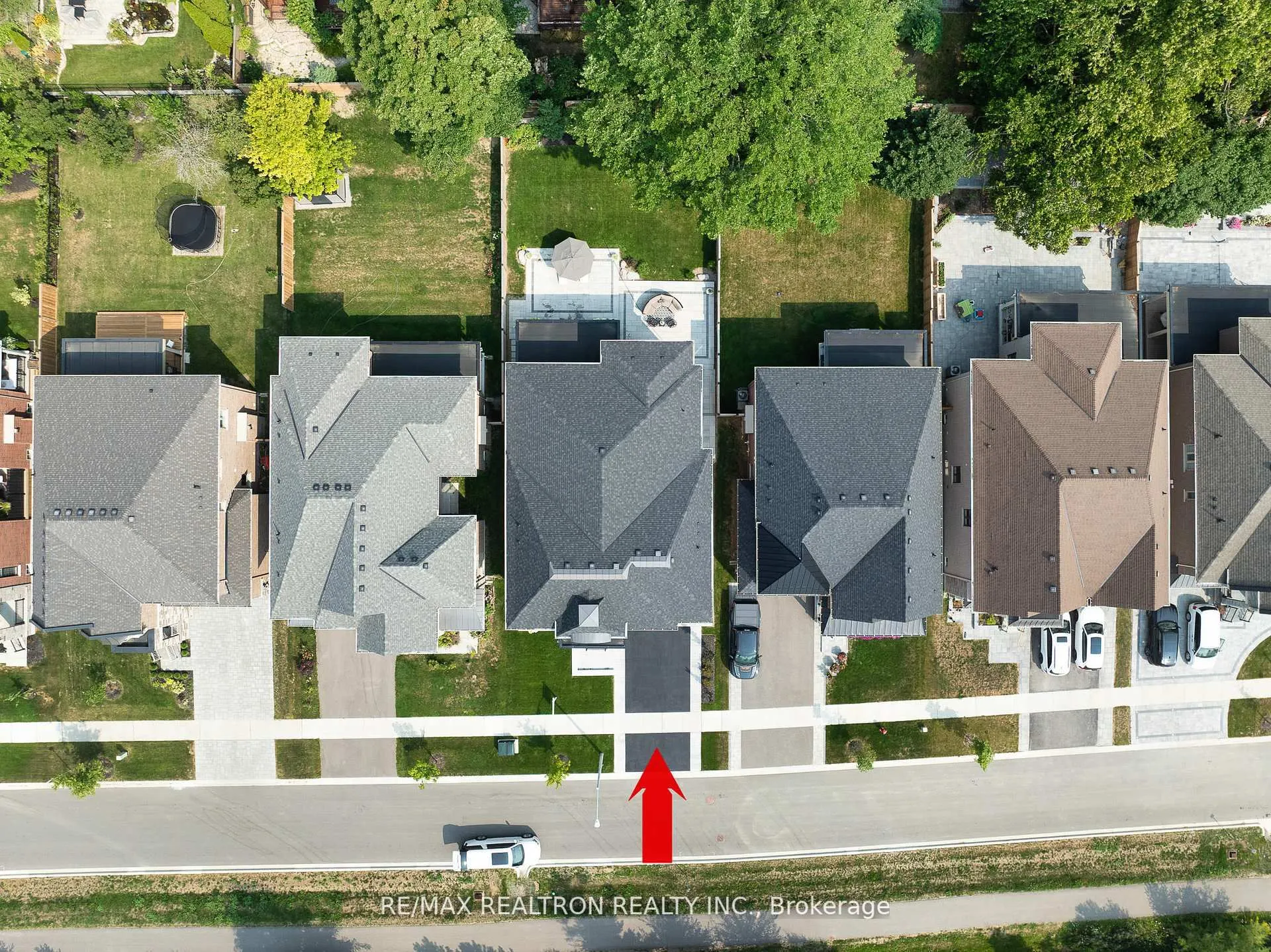 92 Klees Crescent