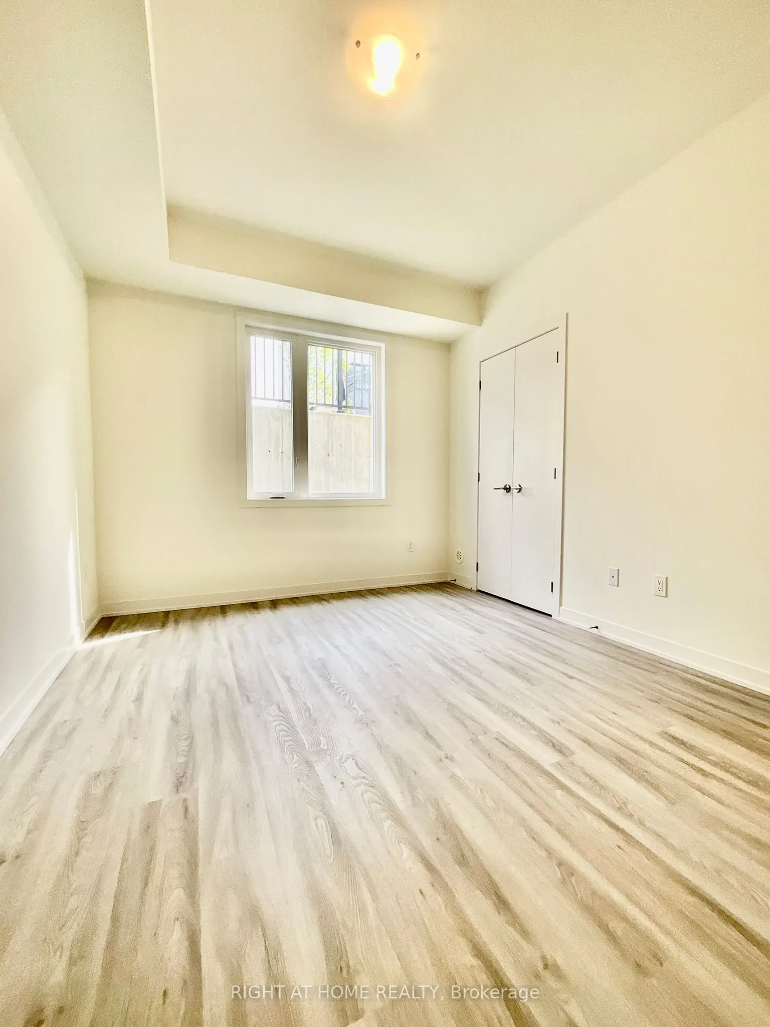 8 Steckley House Lane, #212