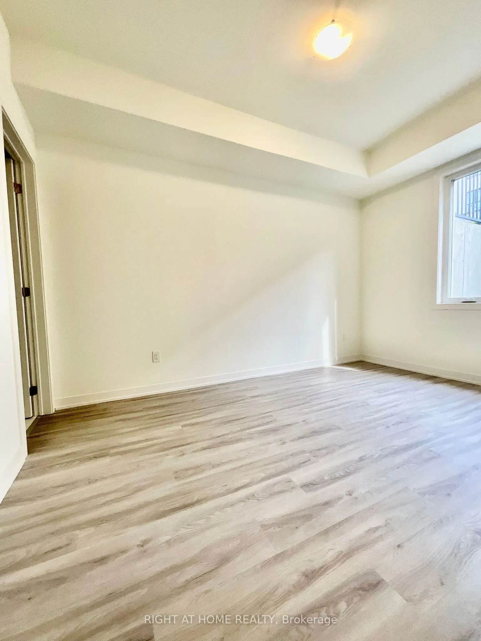 8 Steckley House Lane, #212