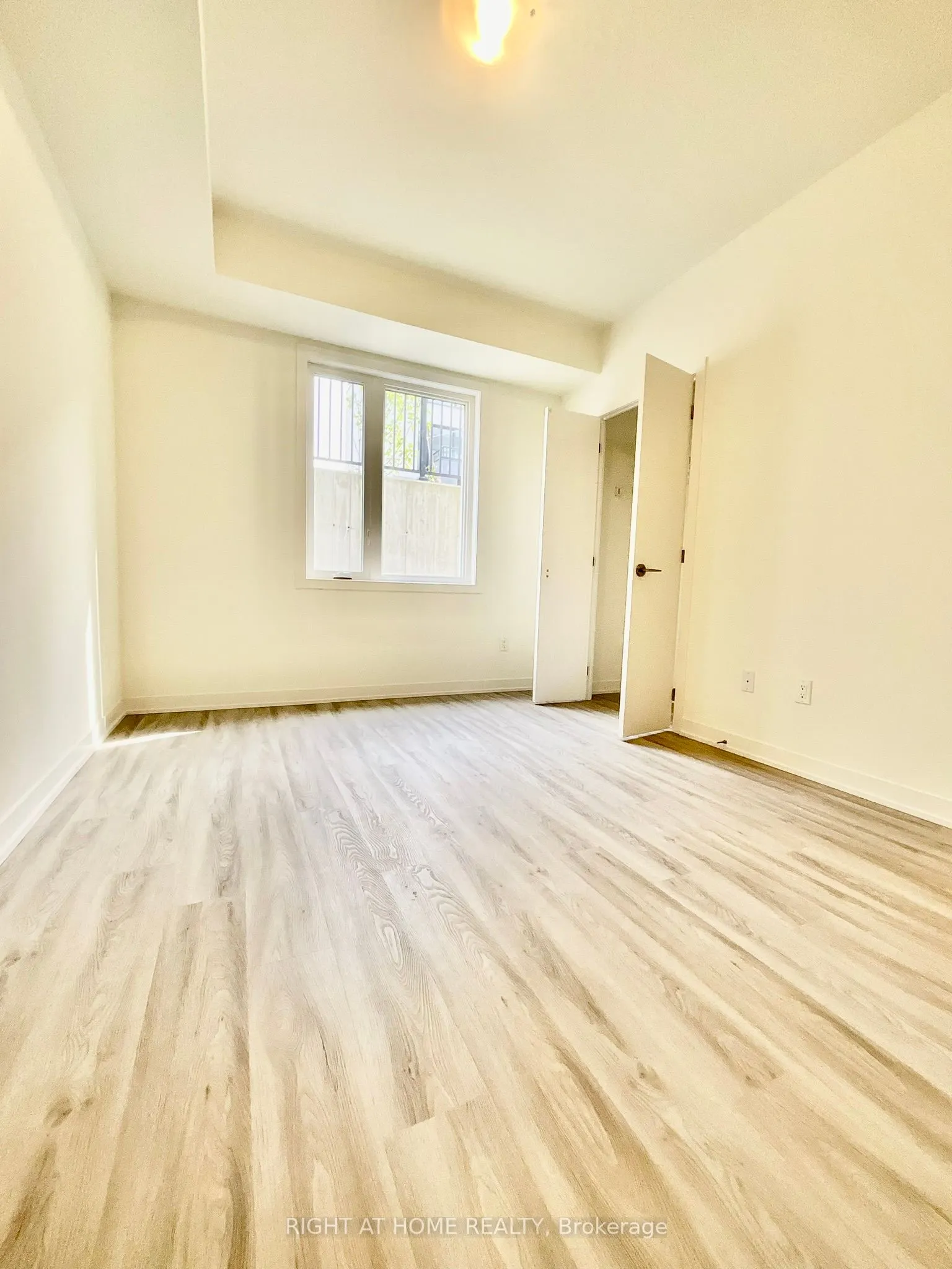 8 Steckley House Lane, #212