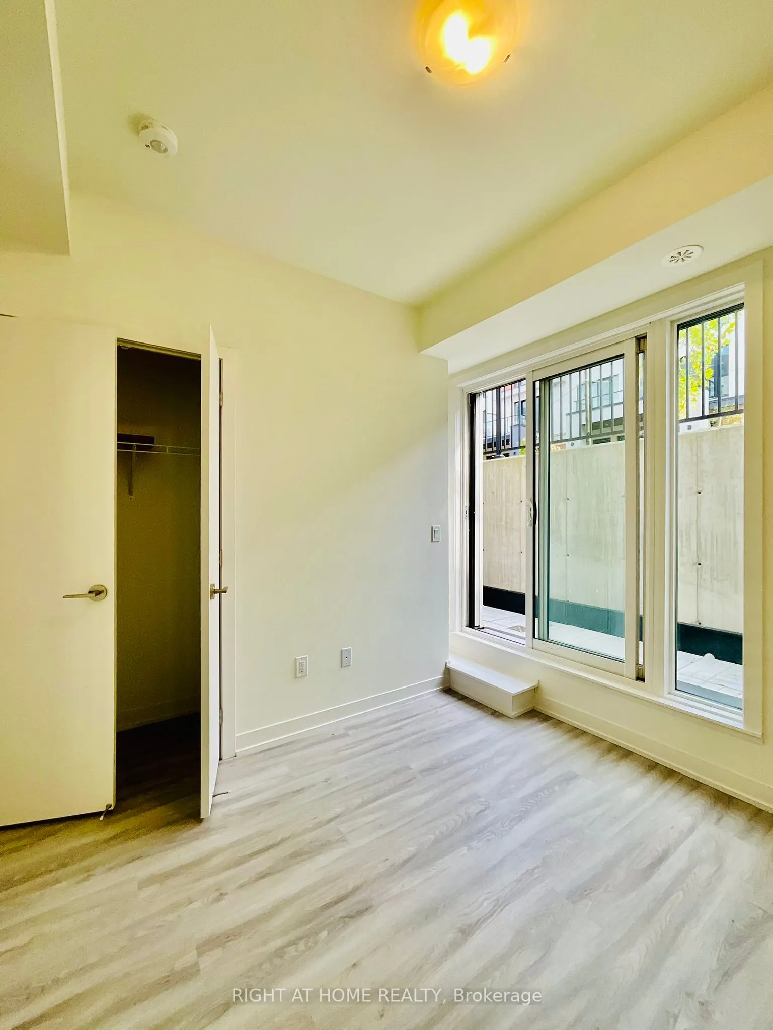 8 Steckley House Lane, #212