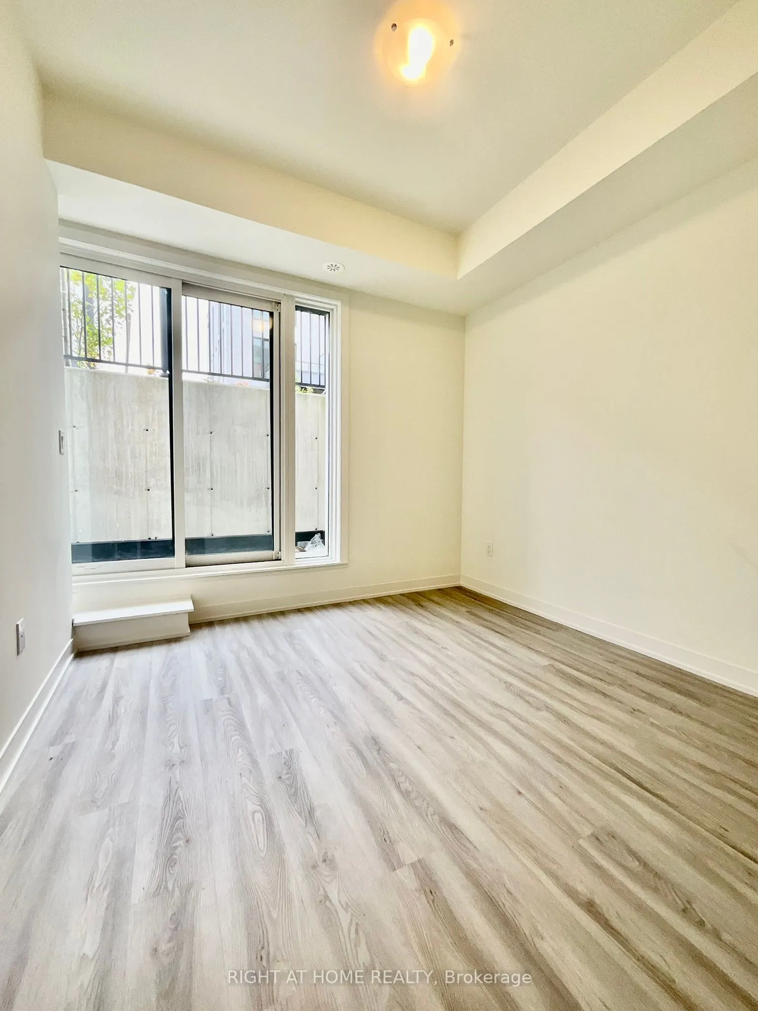8 Steckley House Lane, #212