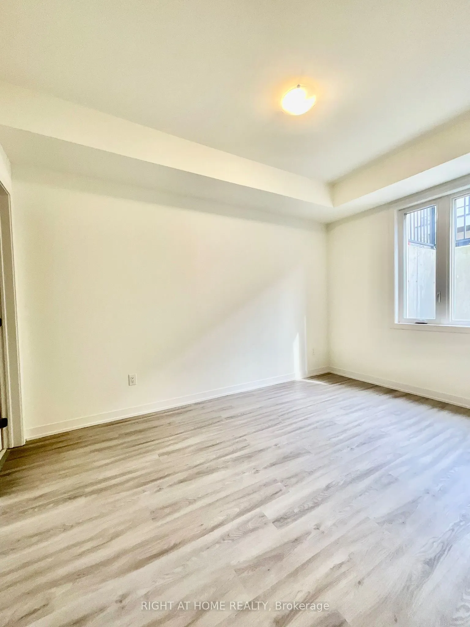 8 Steckley House Lane, #212