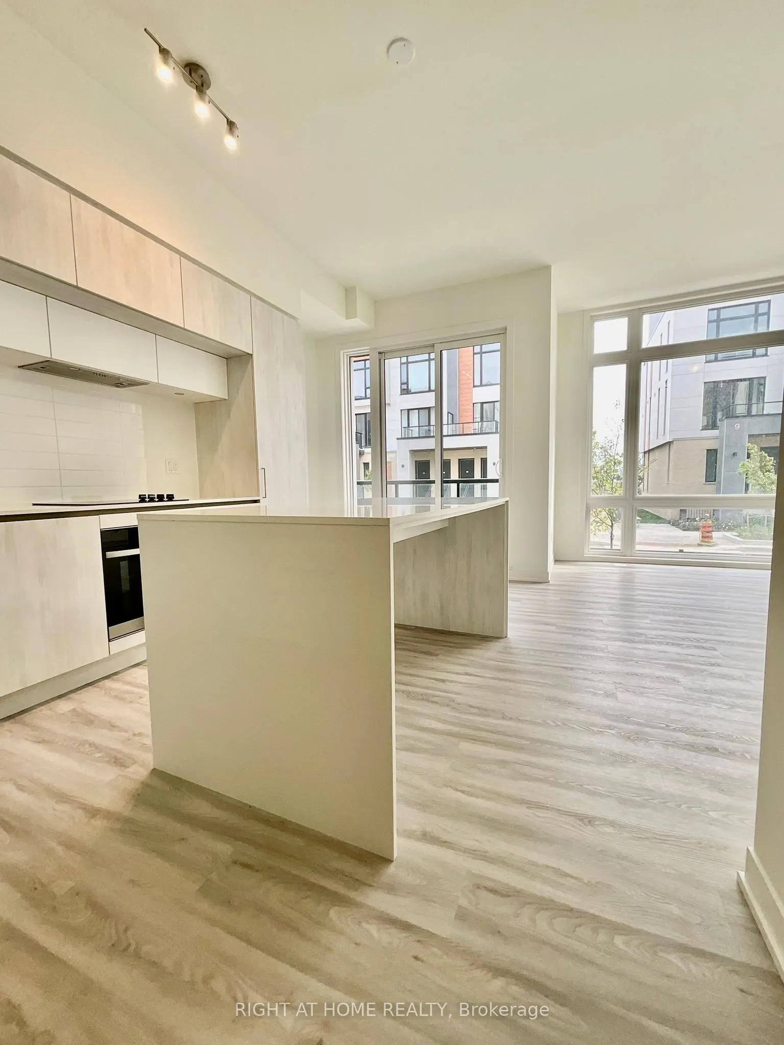 8 Steckley House Lane, #212