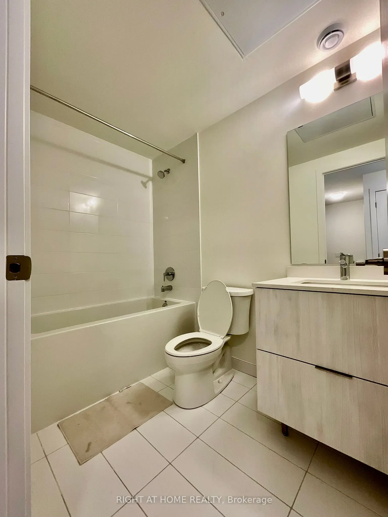 8 Steckley House Lane, #212