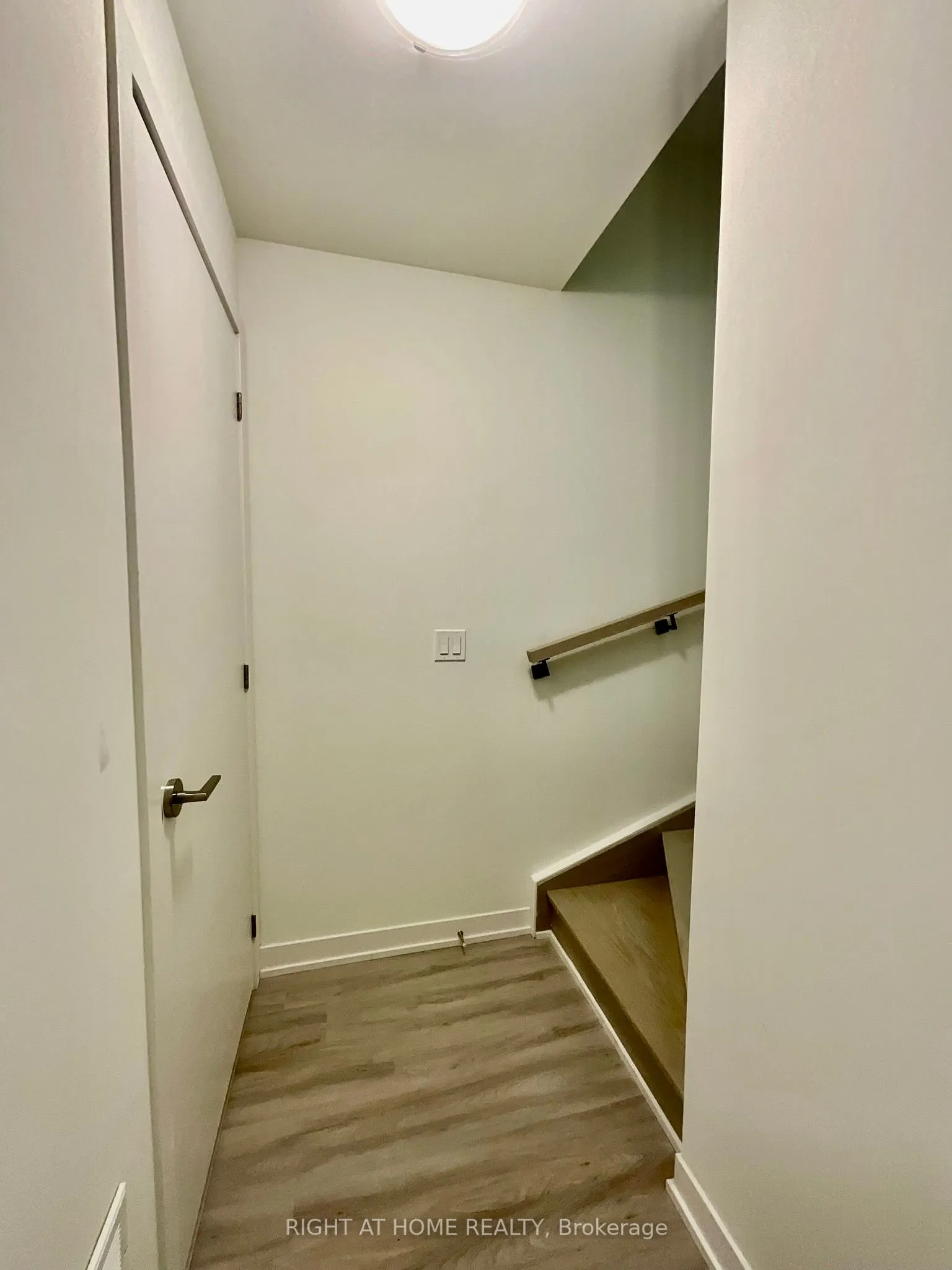 8 Steckley House Lane, #212