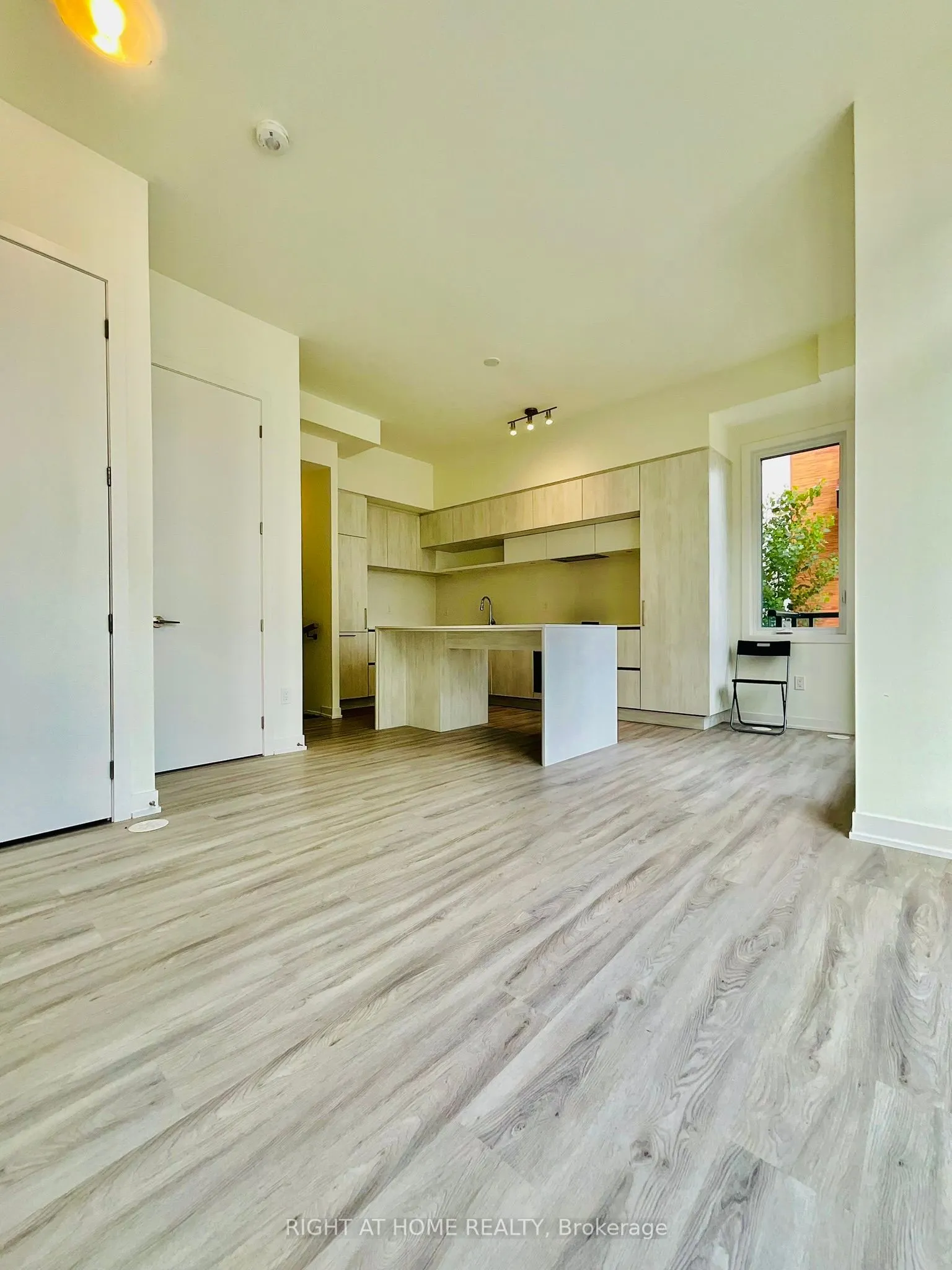 8 Steckley House Lane, #212