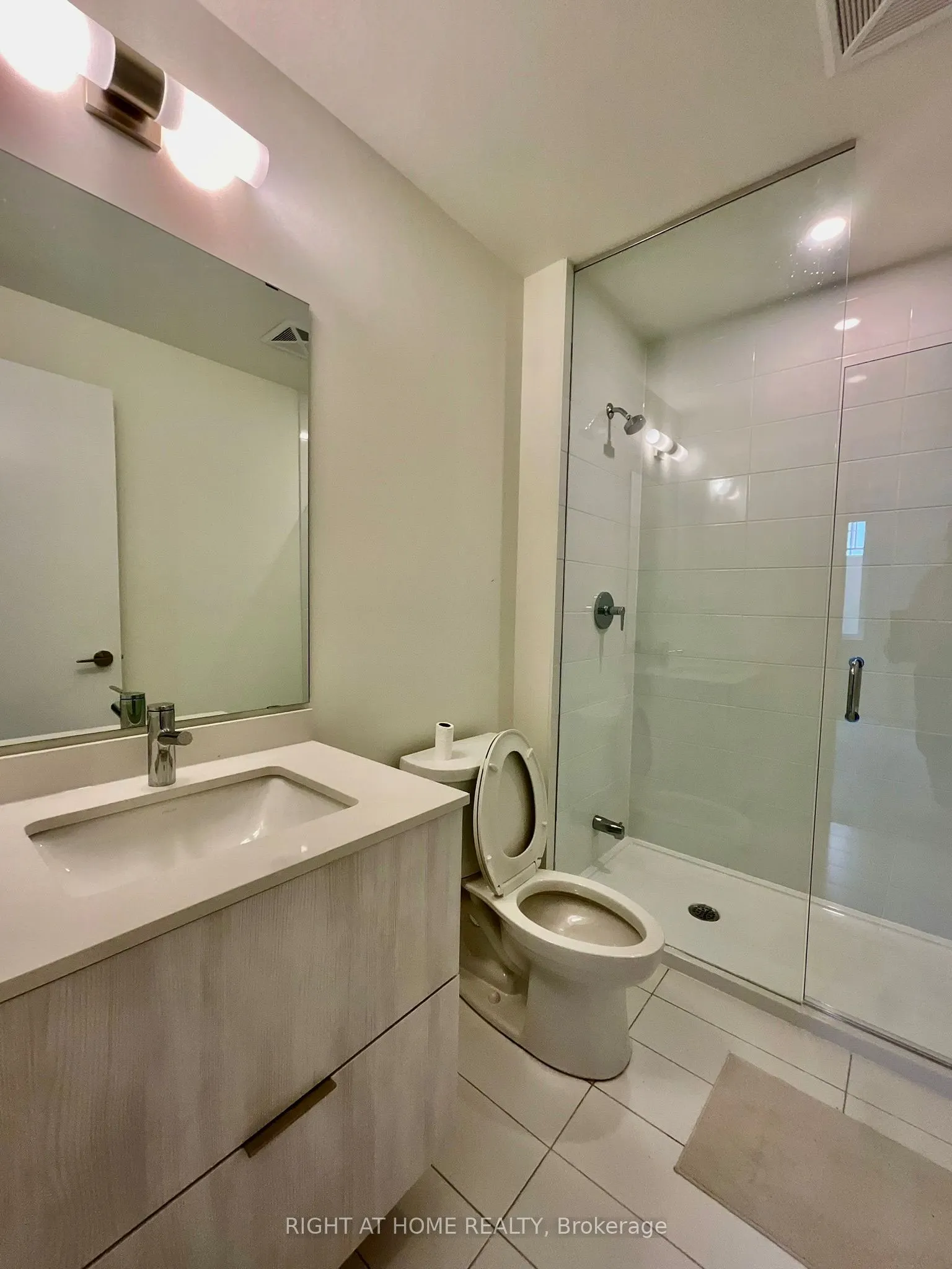 8 Steckley House Lane, #212