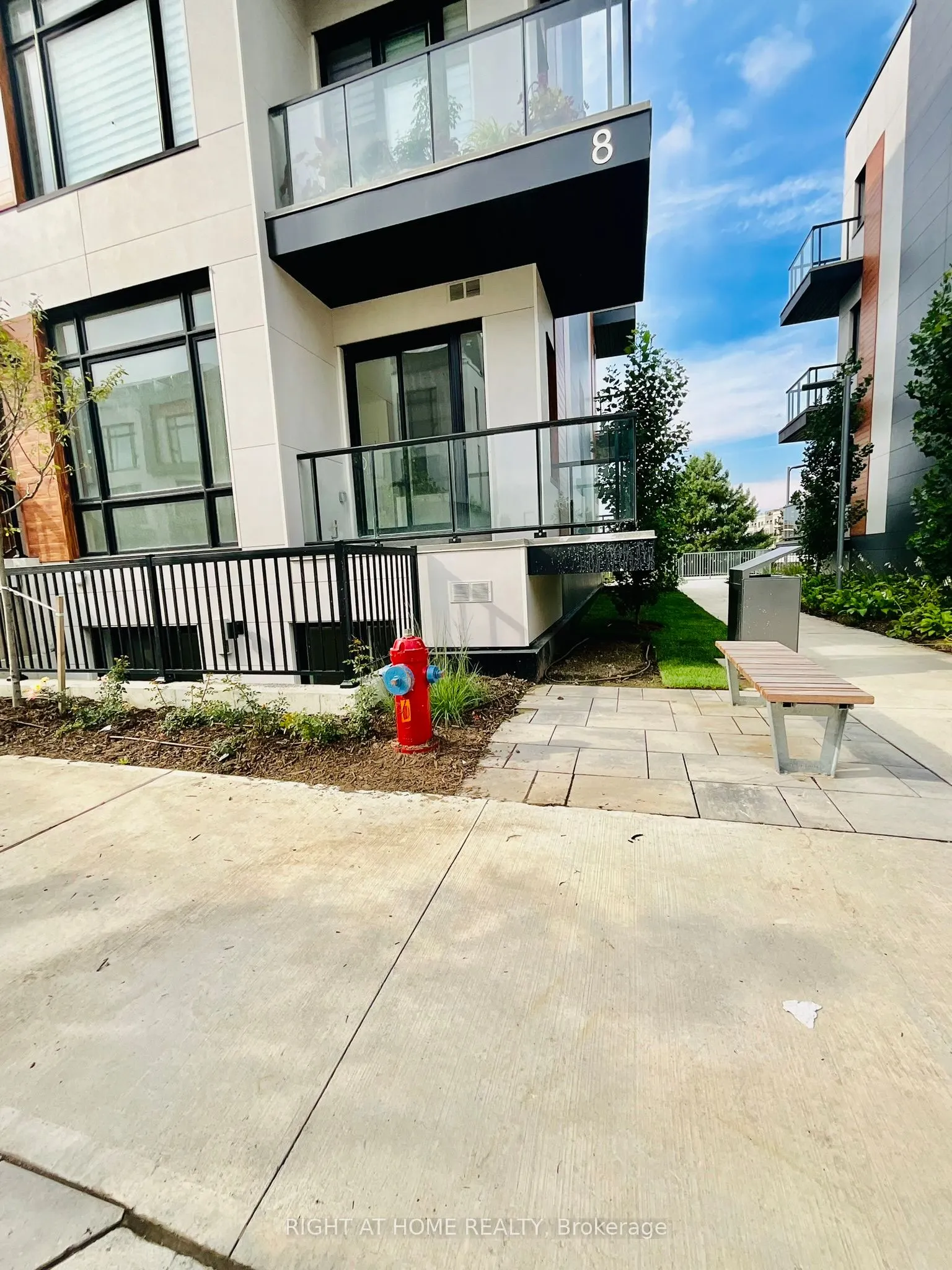8 Steckley House Lane, #212