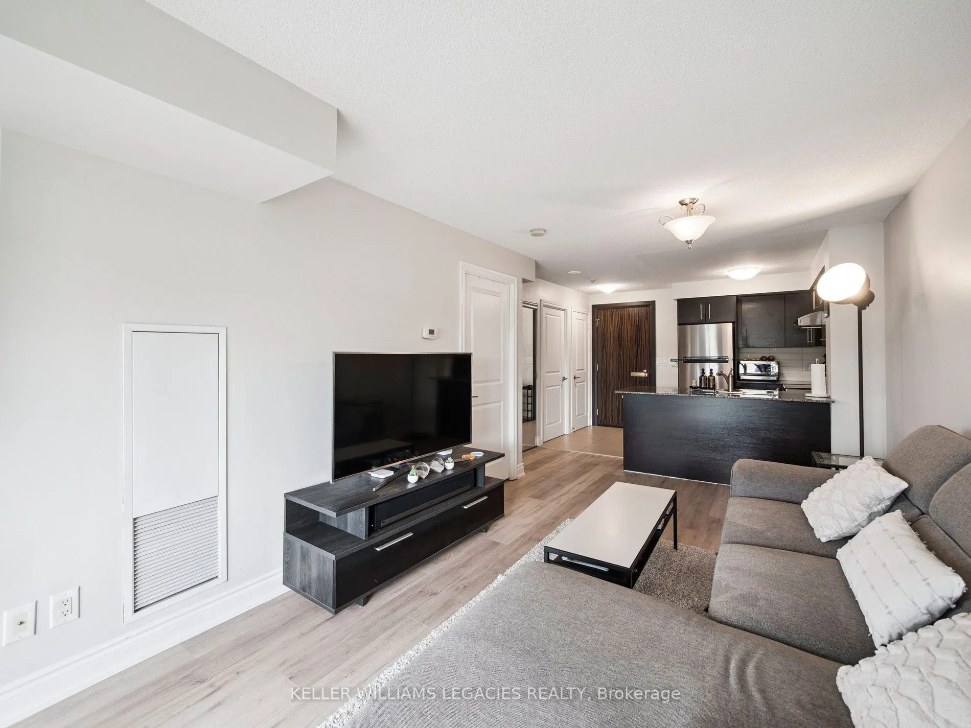 273 South Park Road, #211