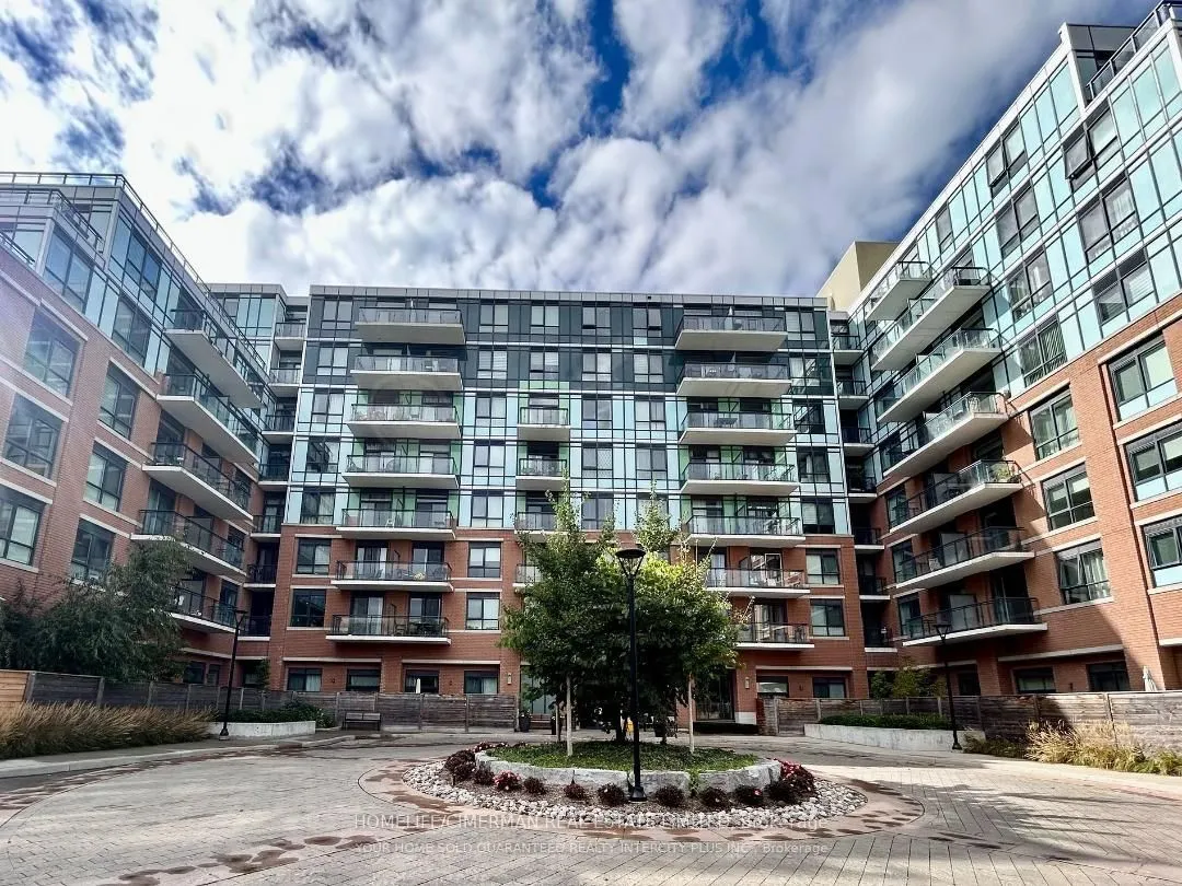 11611 Yonge Street, #725