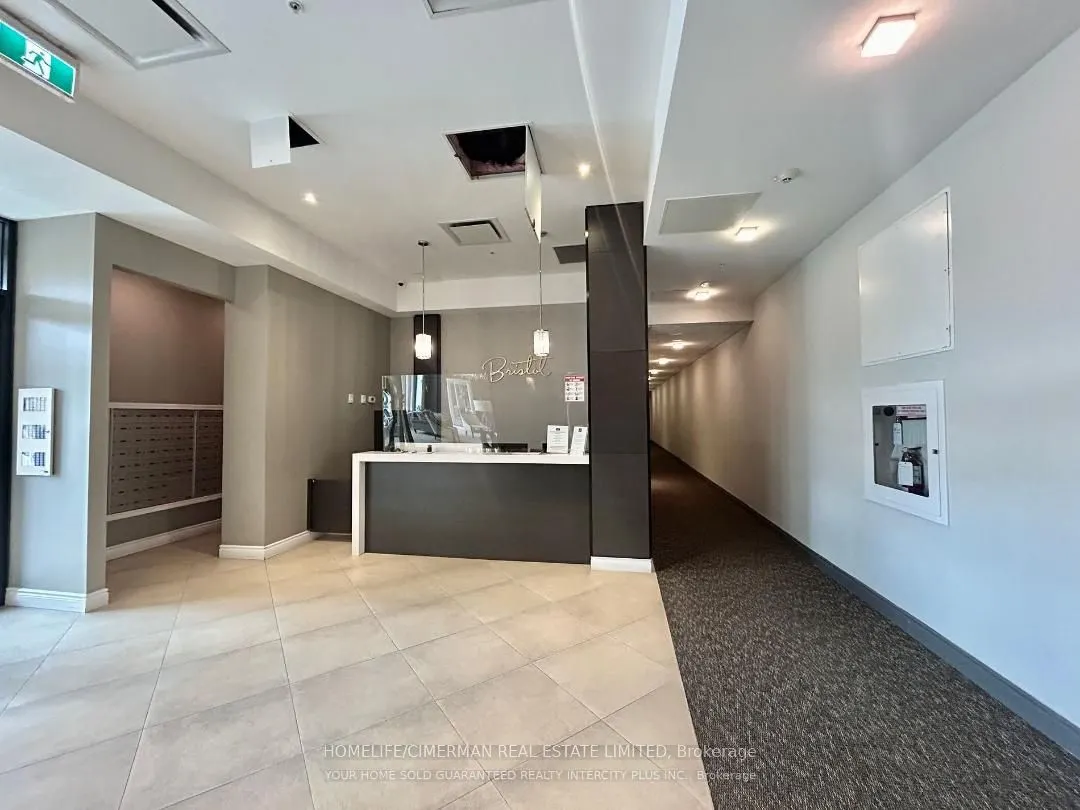 11611 Yonge Street, #725