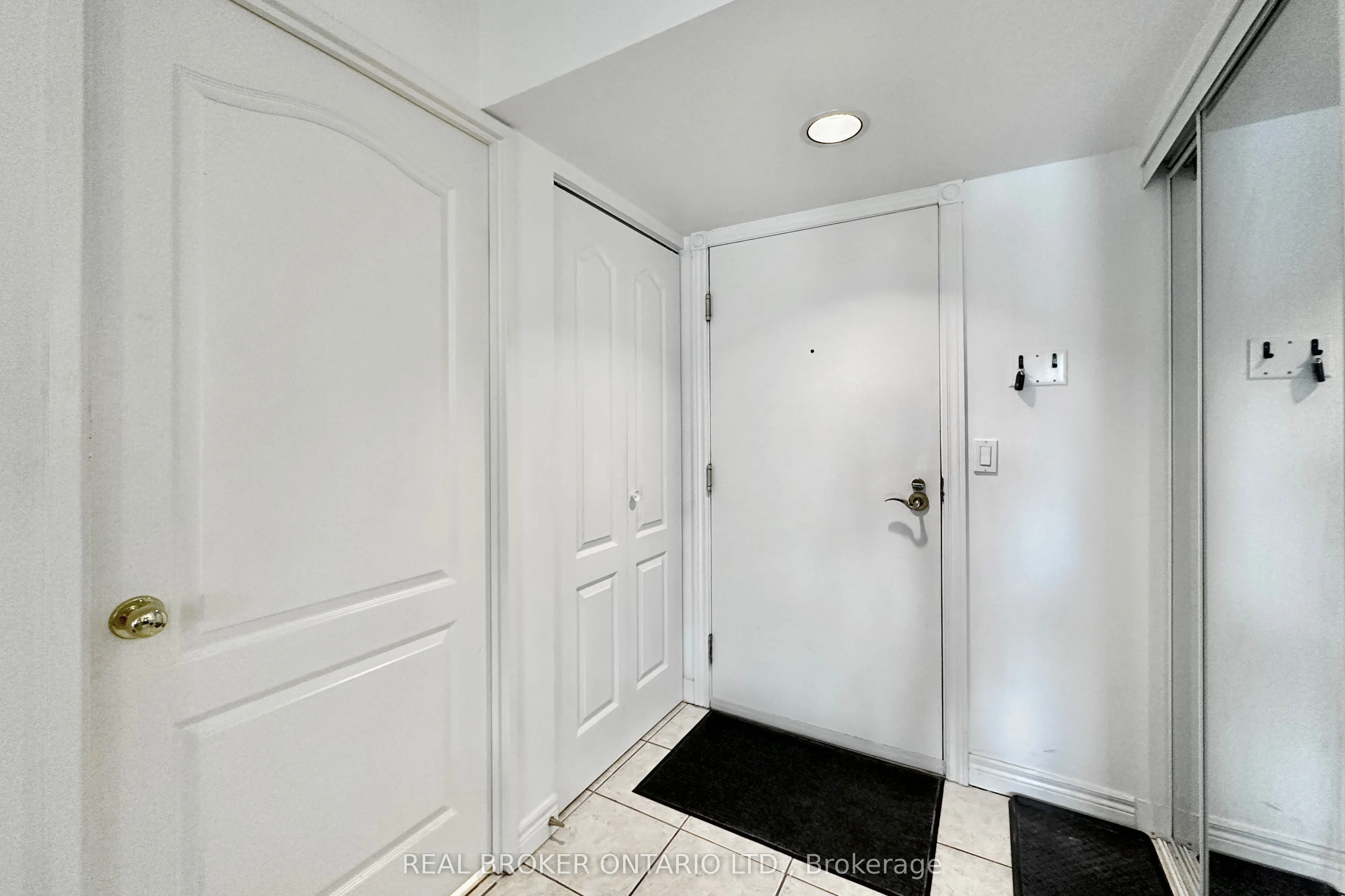 135 Pond Drive, #206