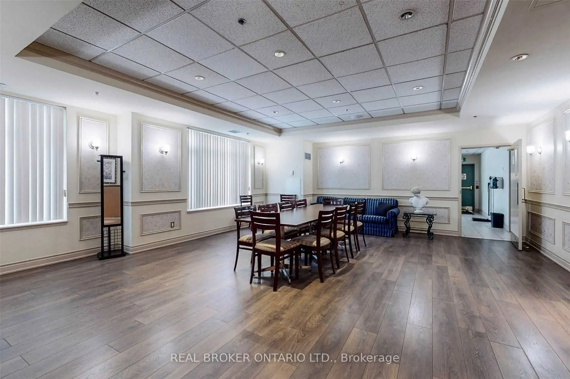 135 Pond Drive, #206