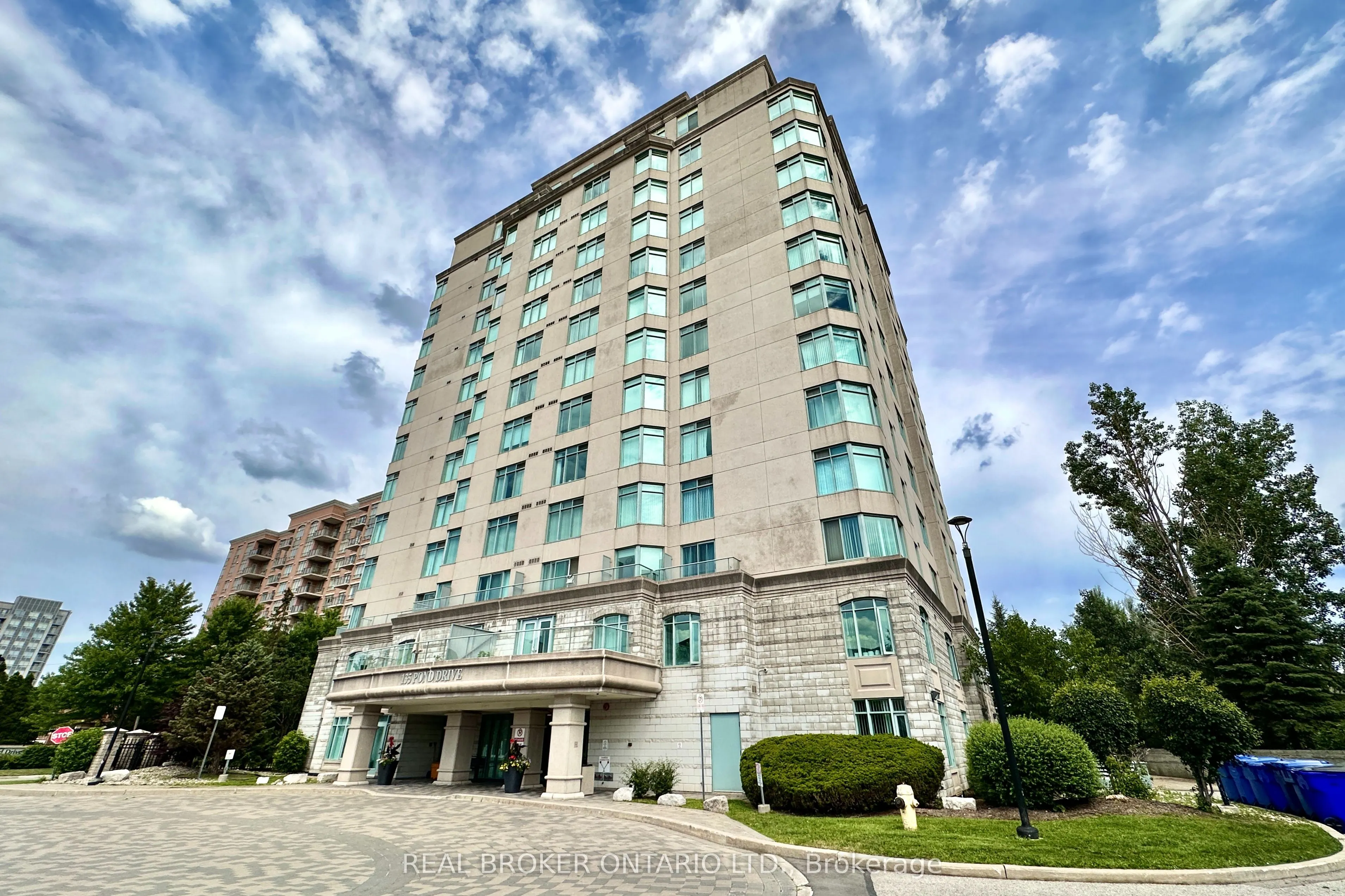 135 Pond Drive, #206