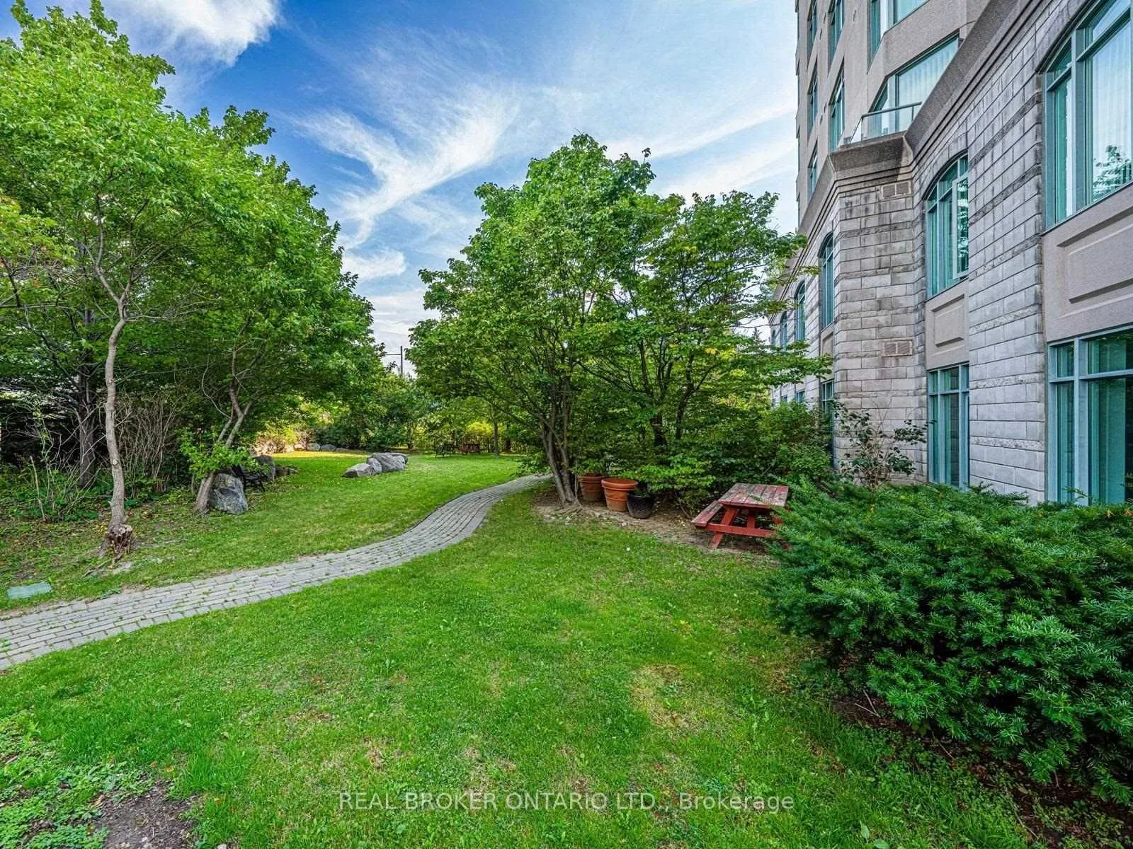 135 Pond Drive, #206