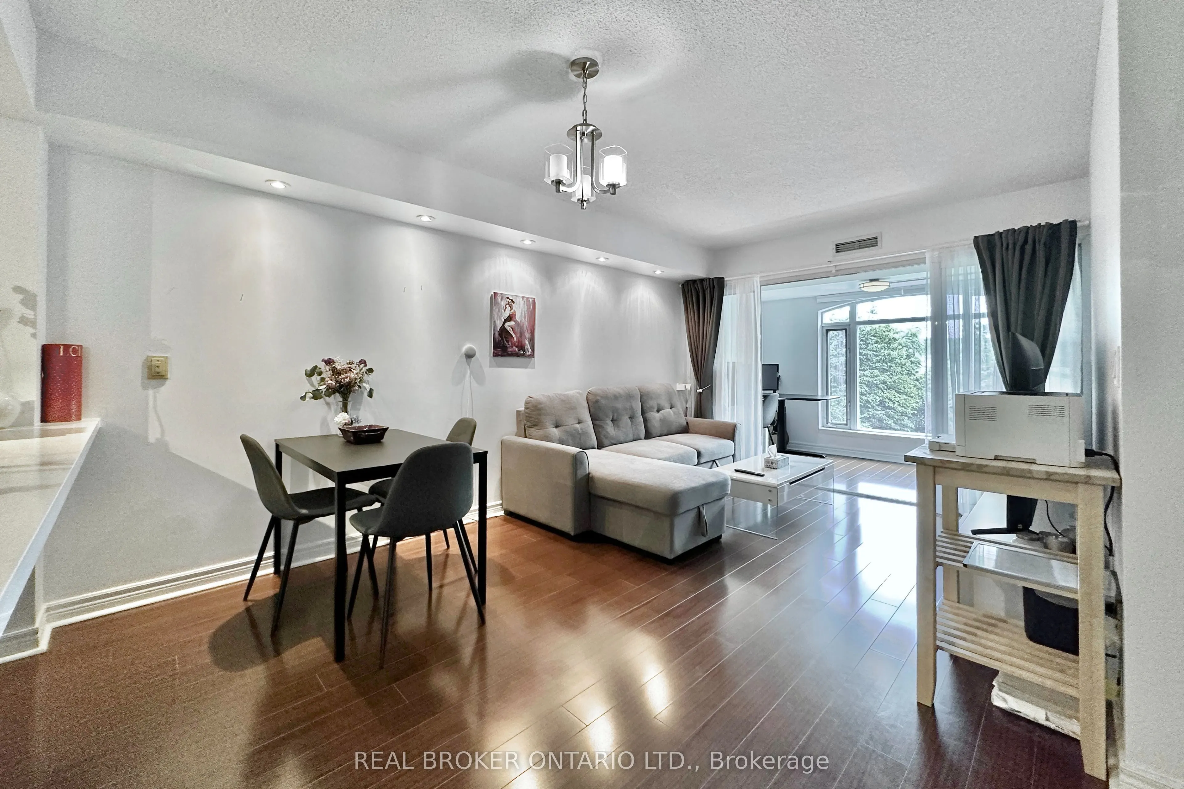 135 Pond Drive, #206