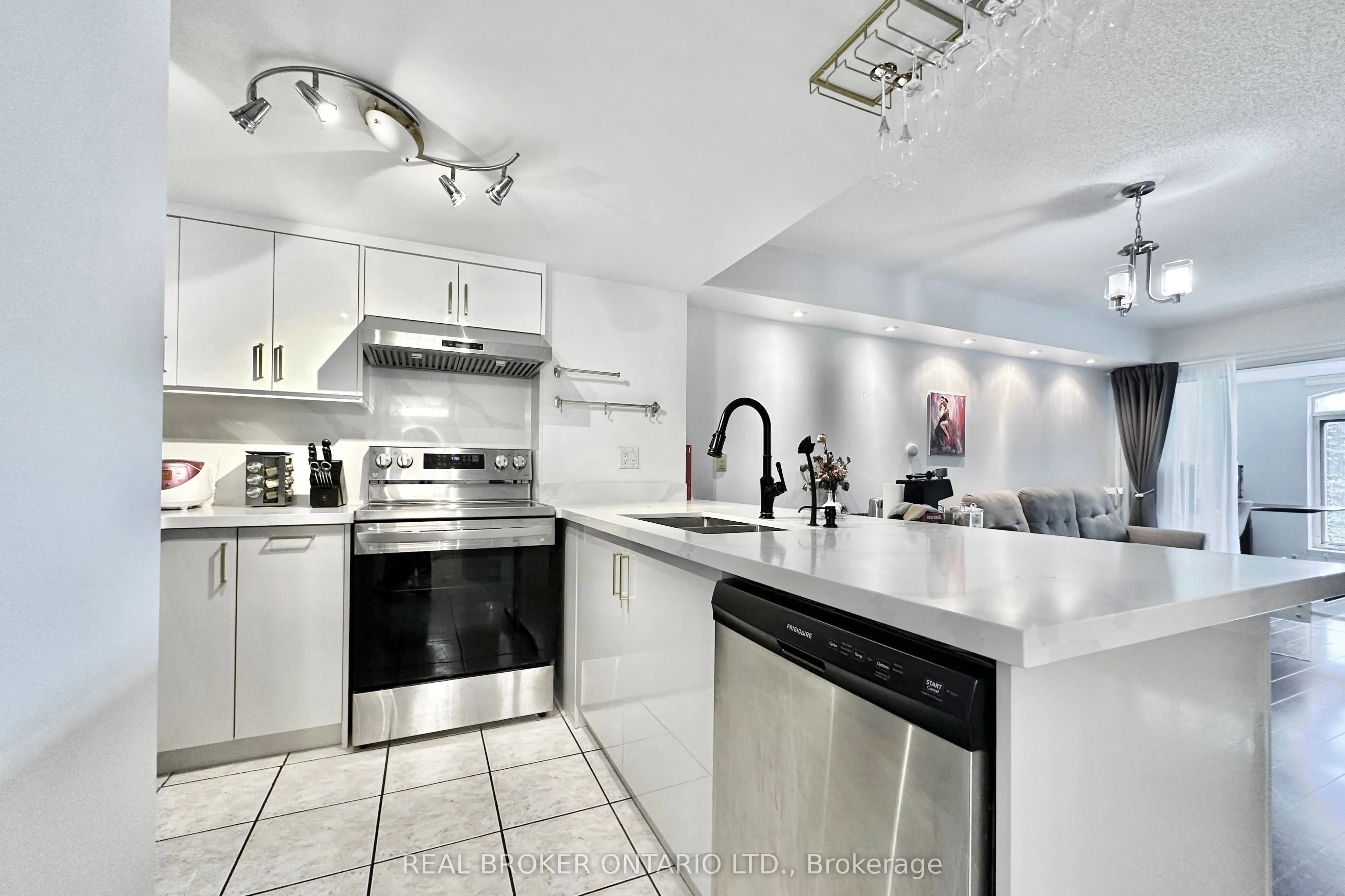 135 Pond Drive, #206