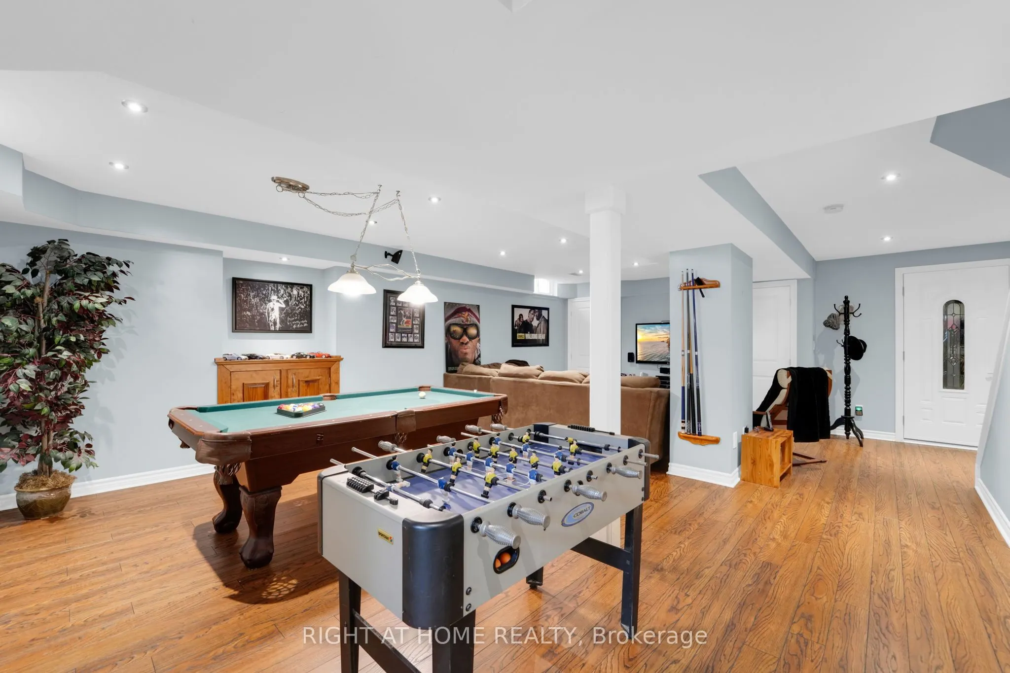 304 Rhodes Circle