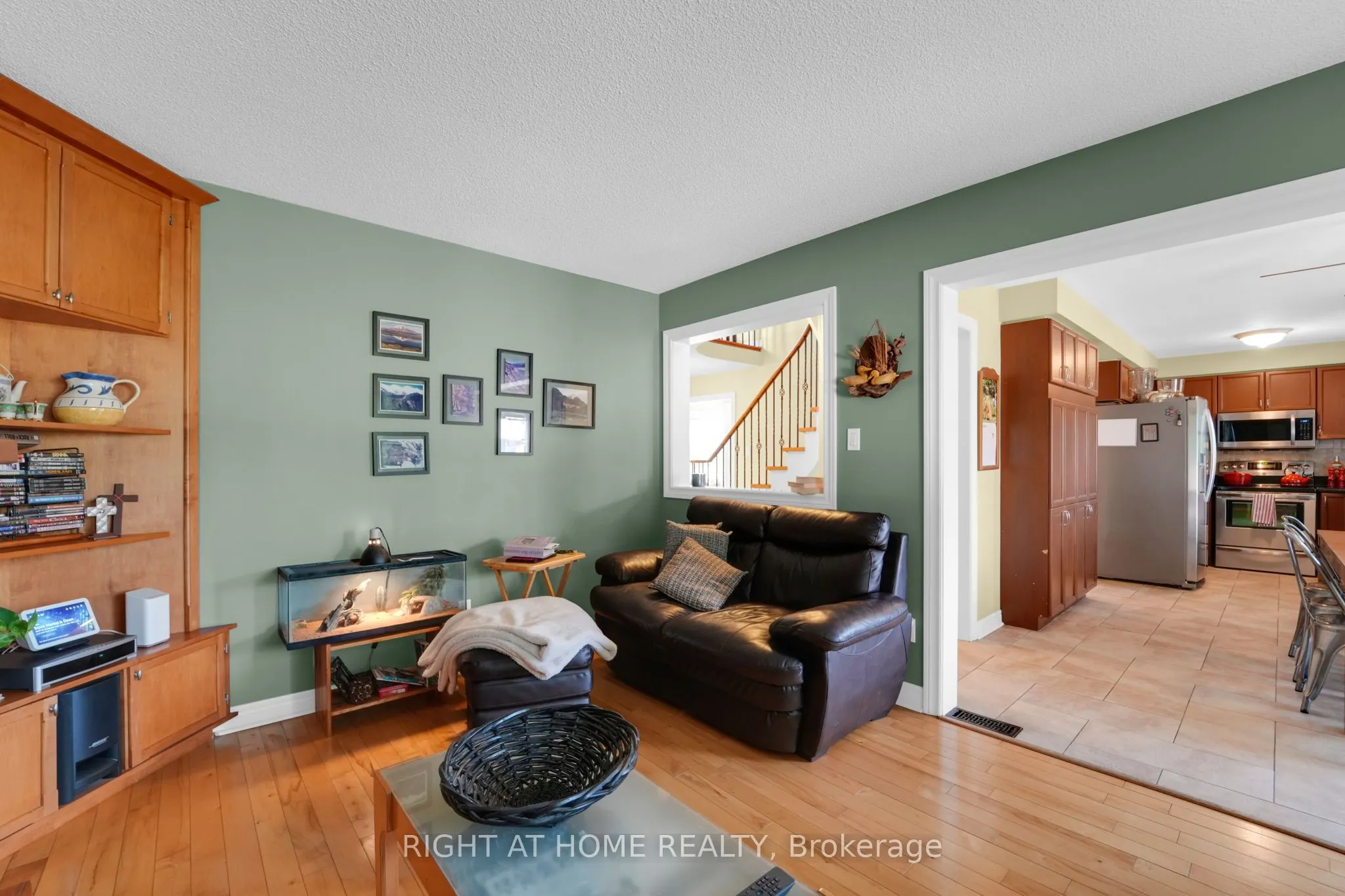 304 Rhodes Circle