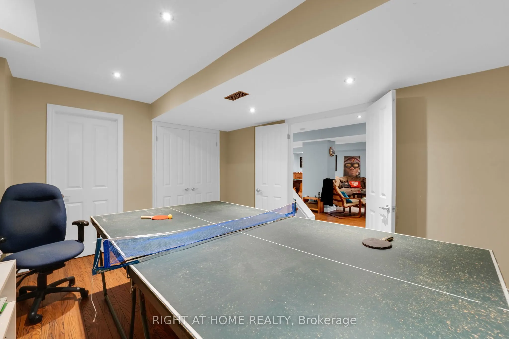 304 Rhodes Circle