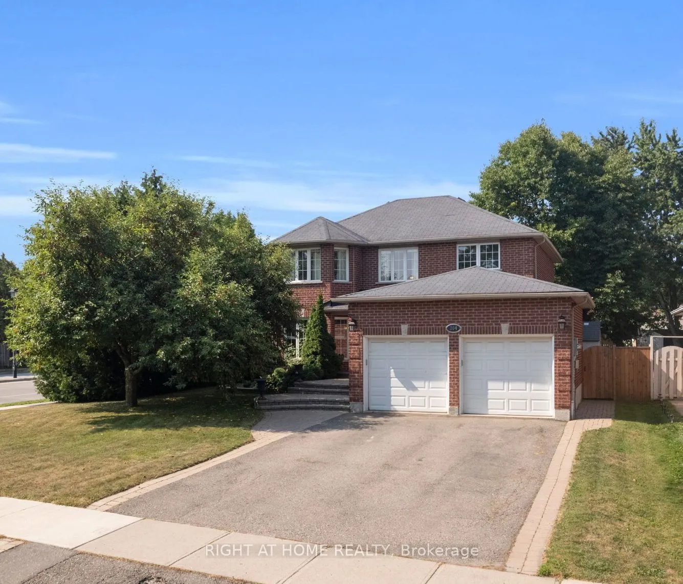 304 Rhodes Circle