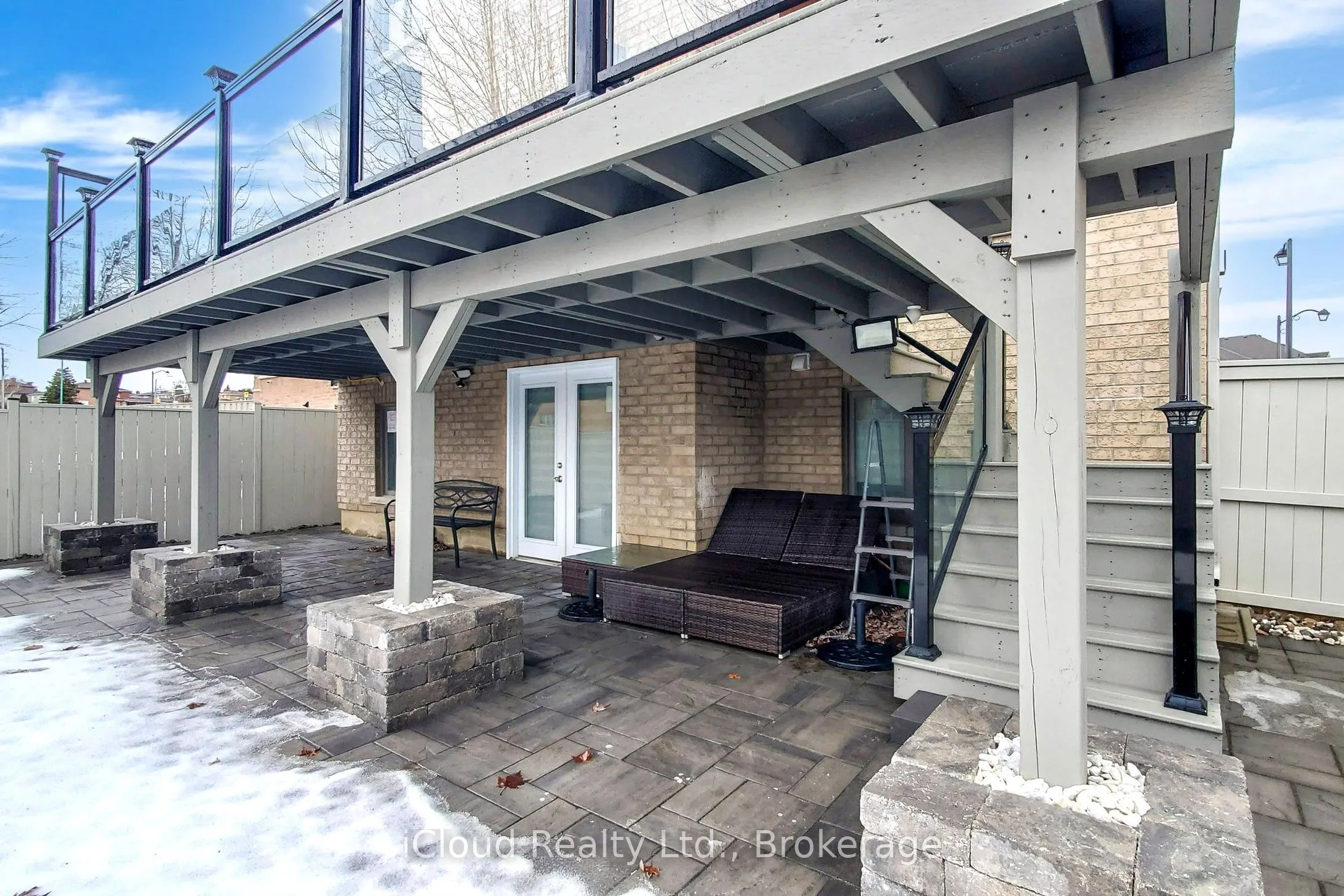 280 Miller Park Avenue