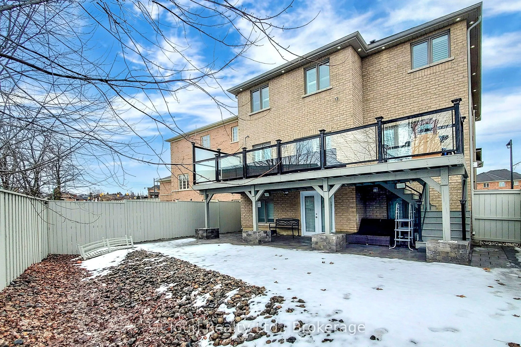 280 Miller Park Avenue