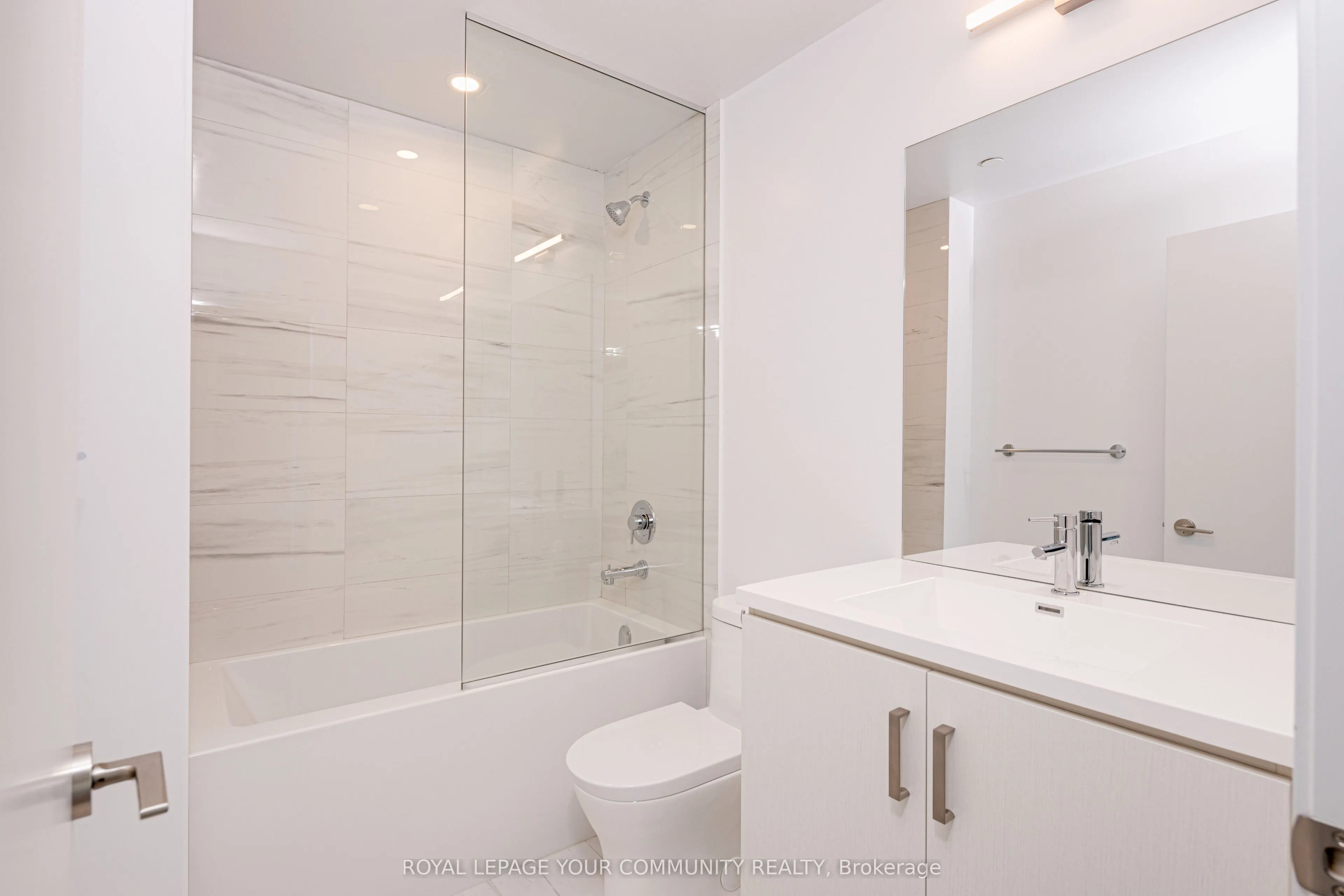 38 Honeycrisp Crescent, #1801