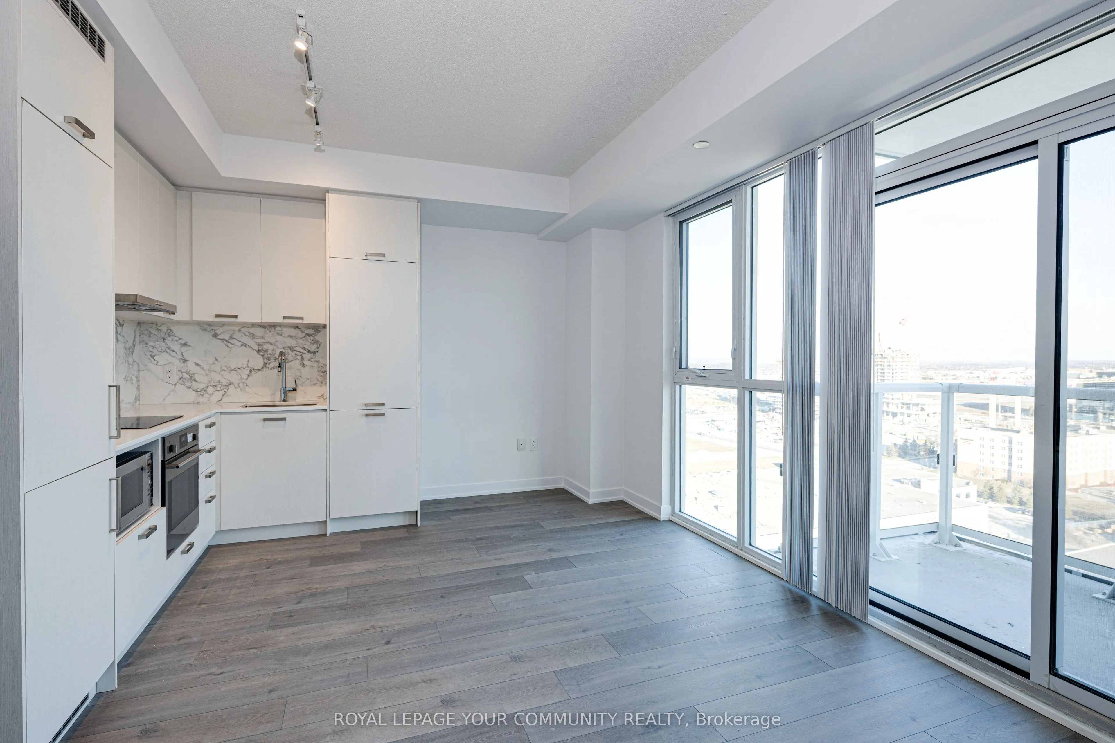 38 Honeycrisp Crescent, #1801