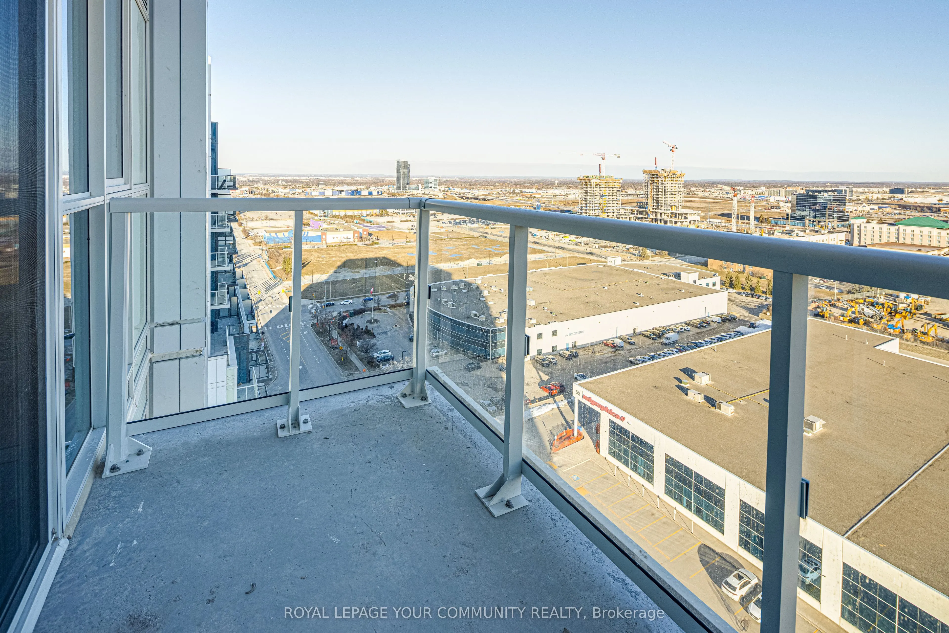 38 Honeycrisp Crescent, #1801