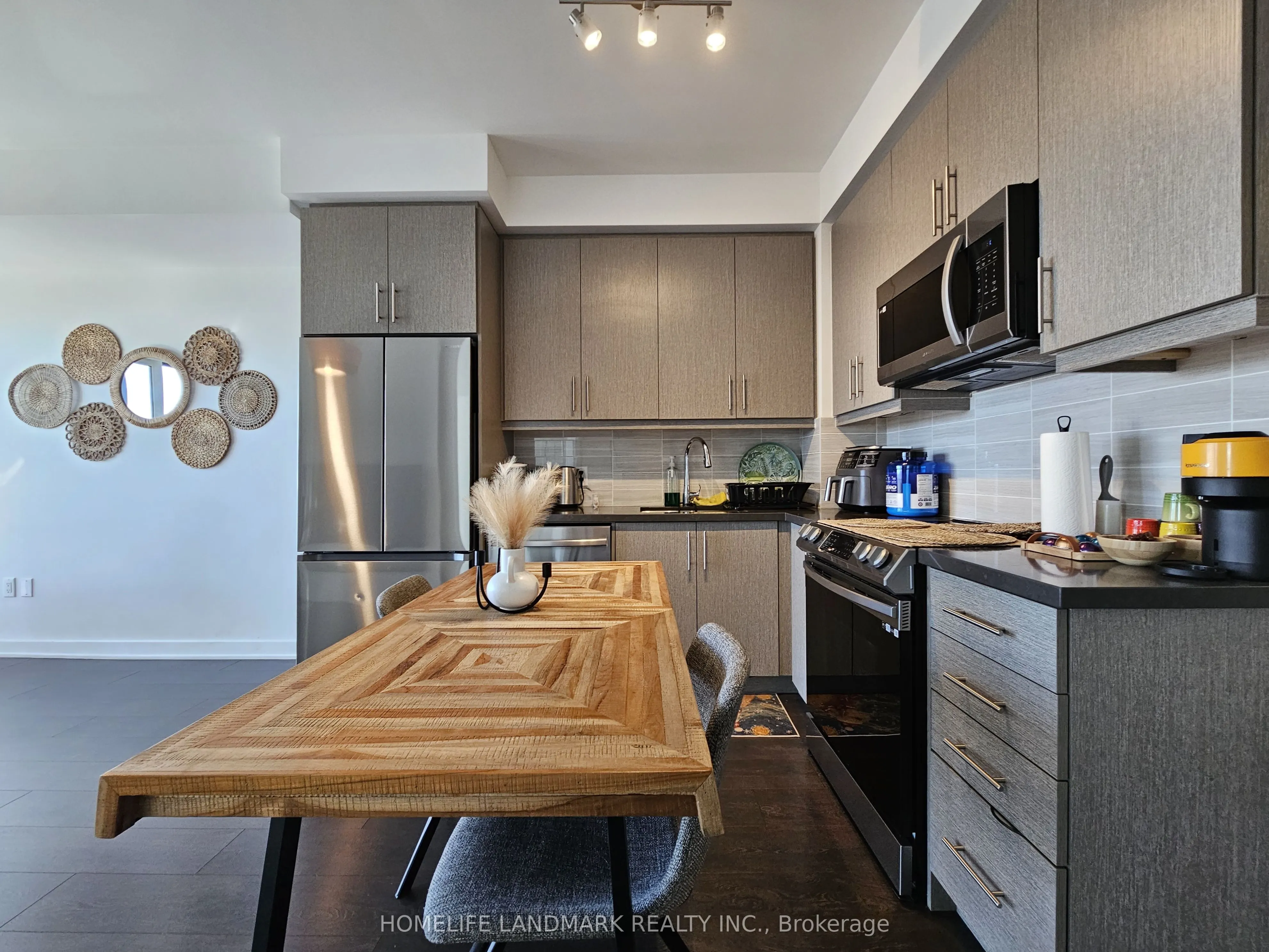 105 Onedia Crescent, #2611