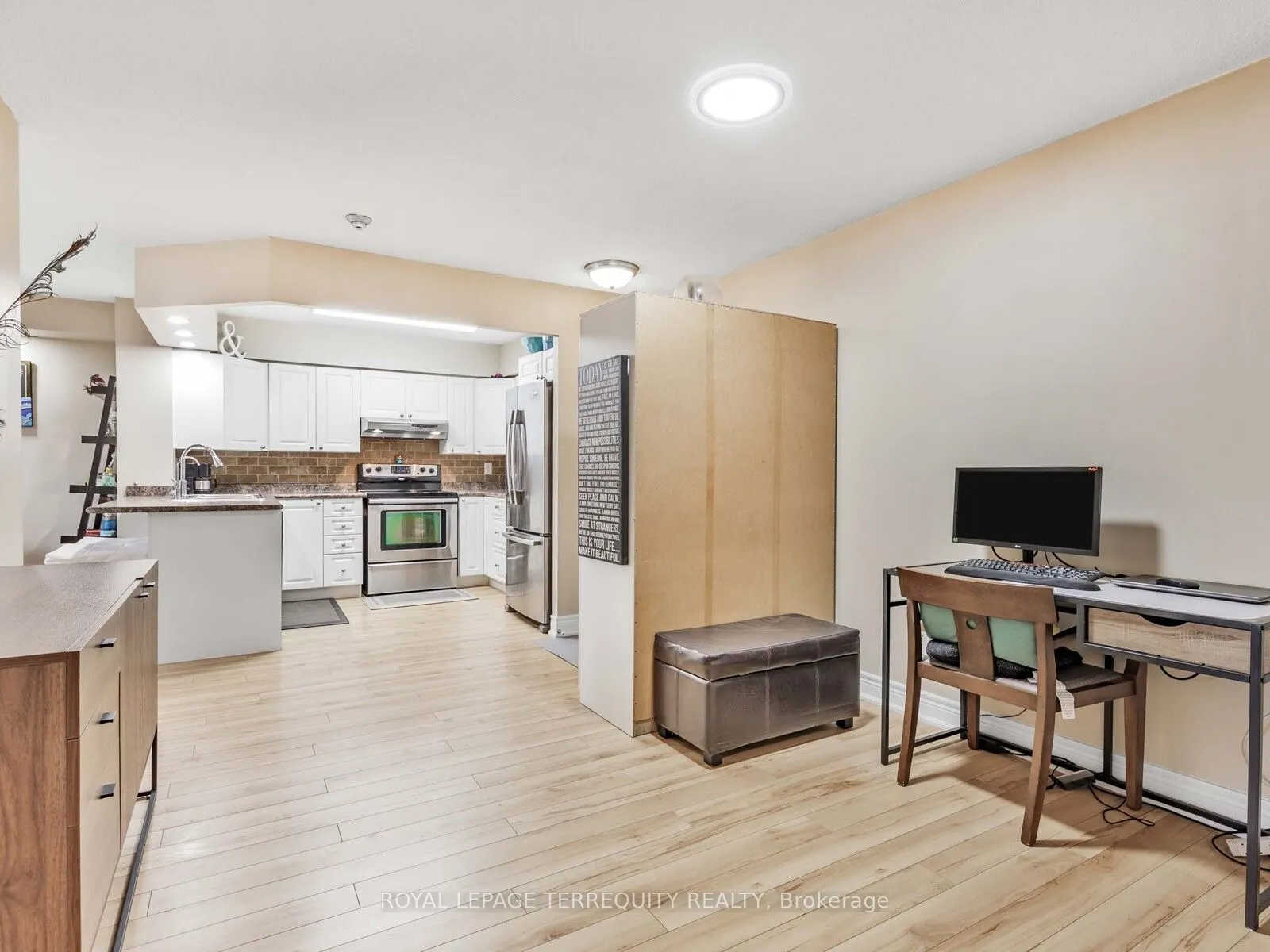 326 Major Mackenzie Drive E, #203