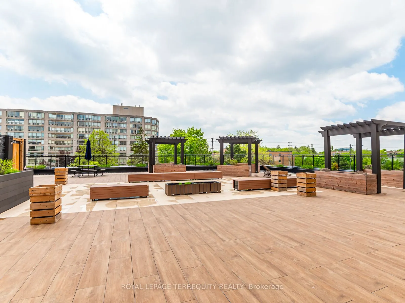 326 Major Mackenzie Drive E, #203
