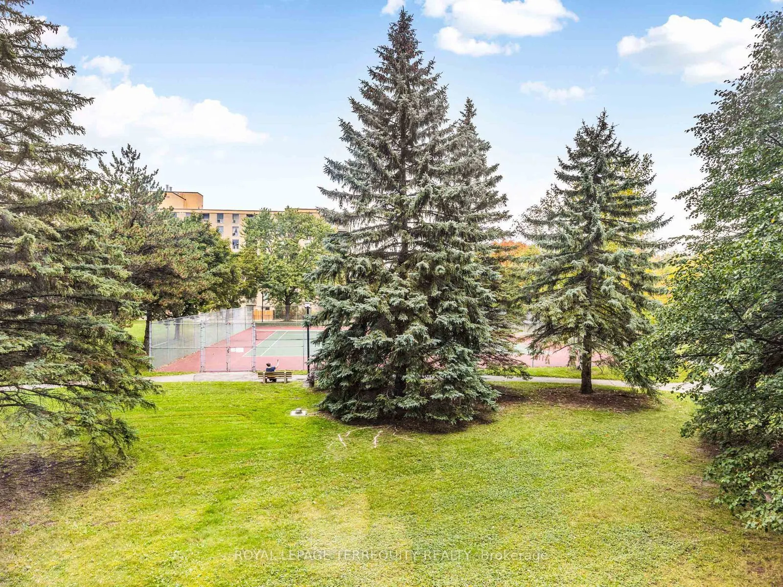 326 Major Mackenzie Drive E, #203