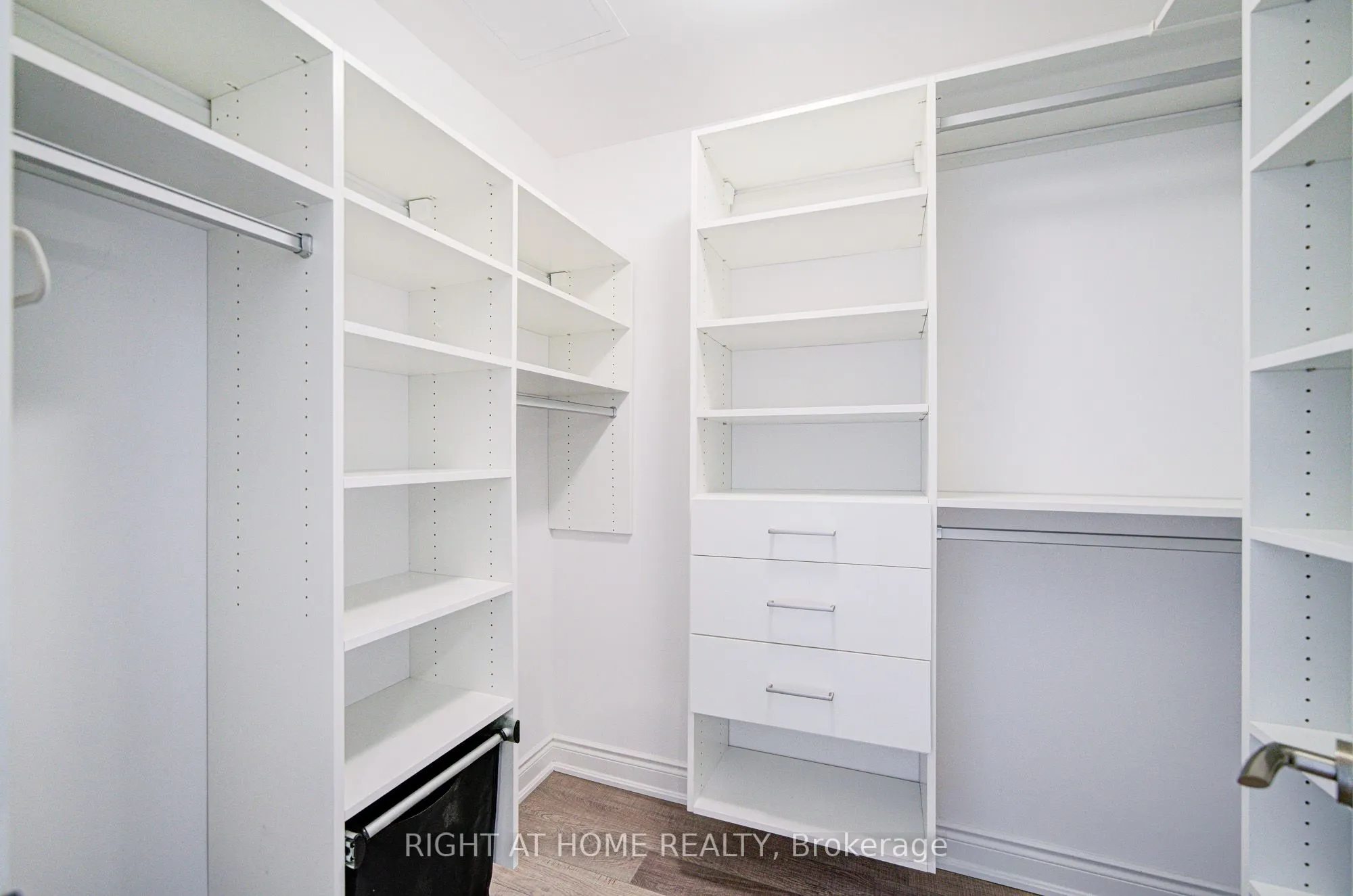 38 Cedarland Drive, #C103