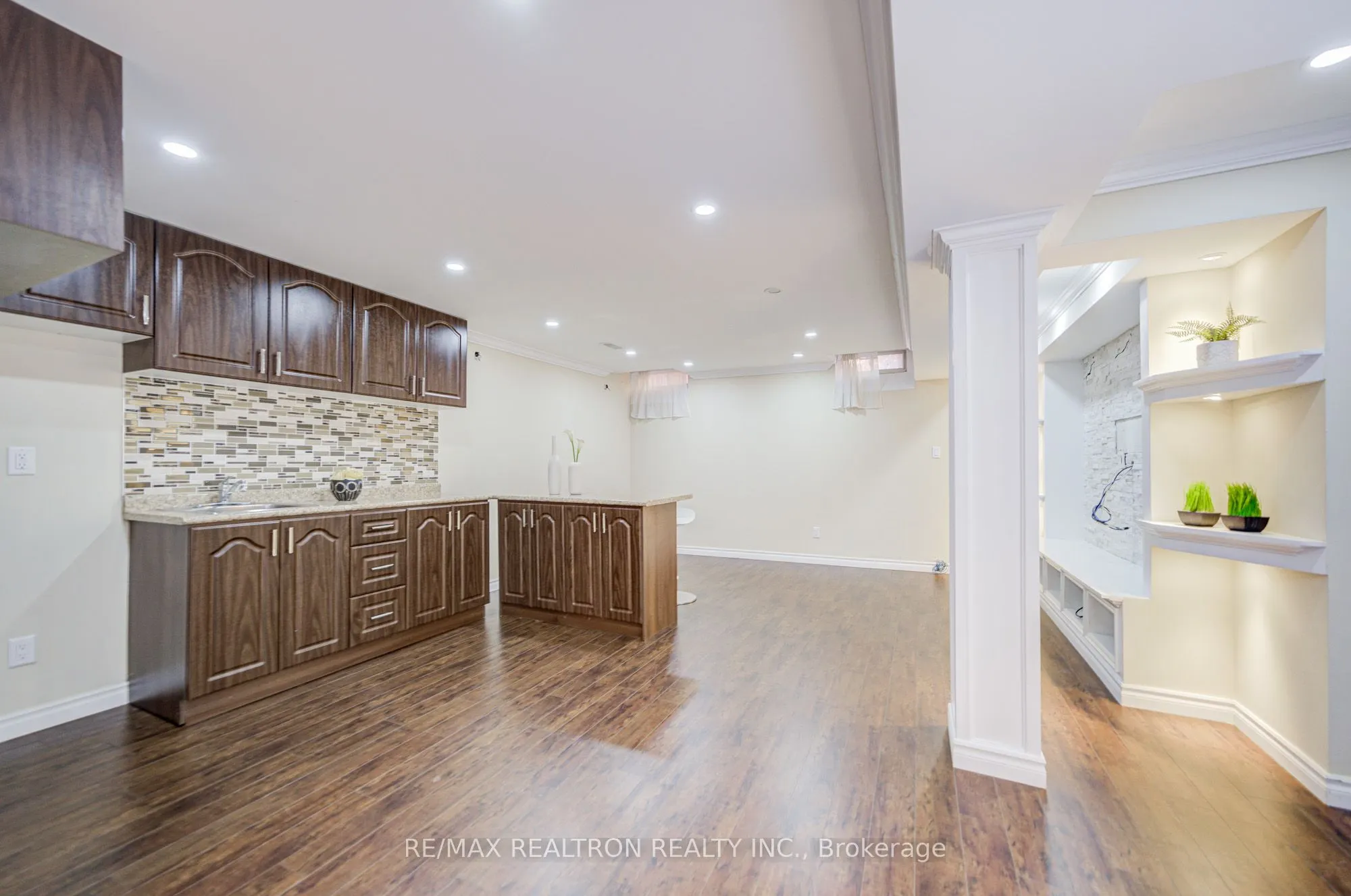8 Harvest Court