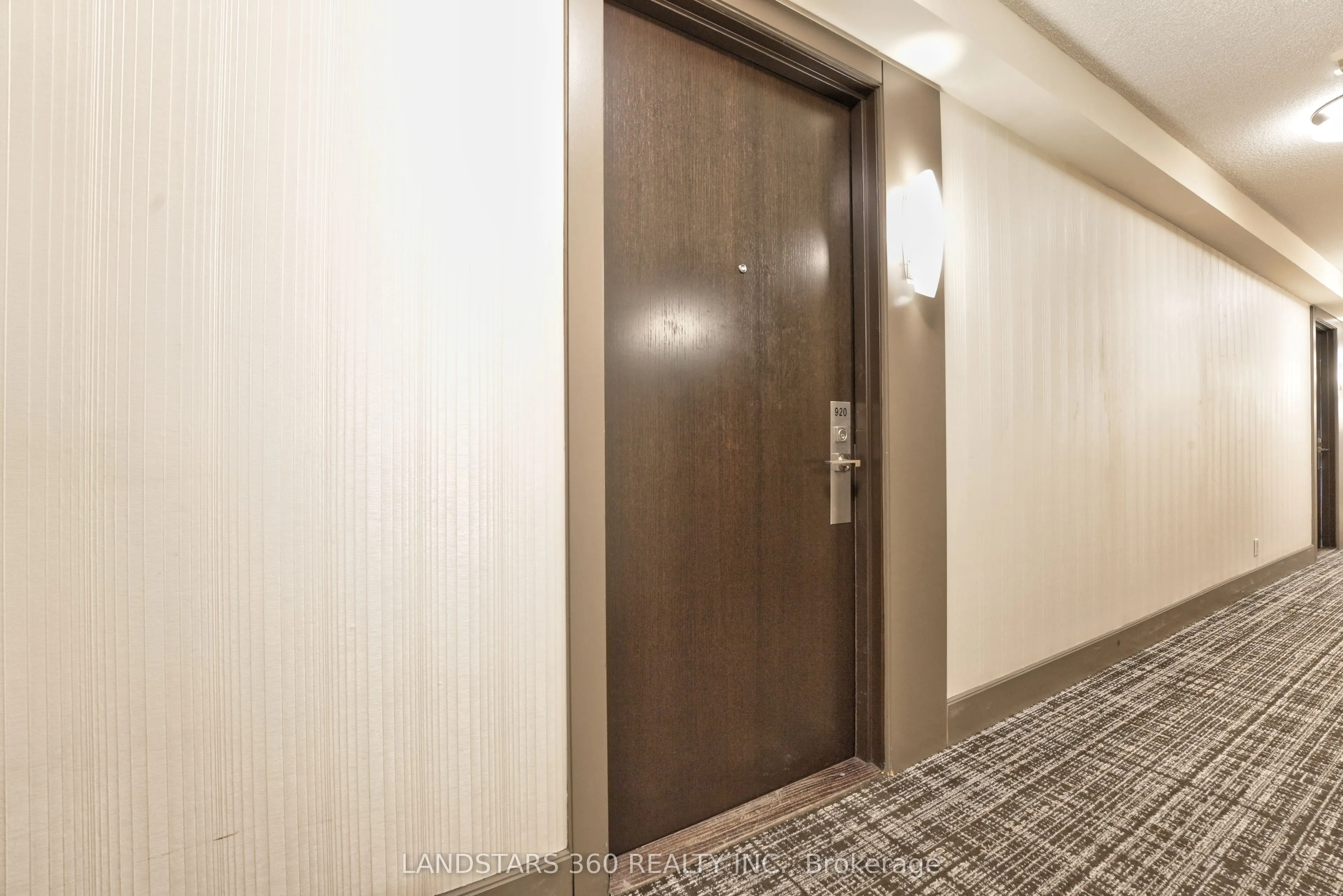 376 Highway 7 Avenue E, #920
