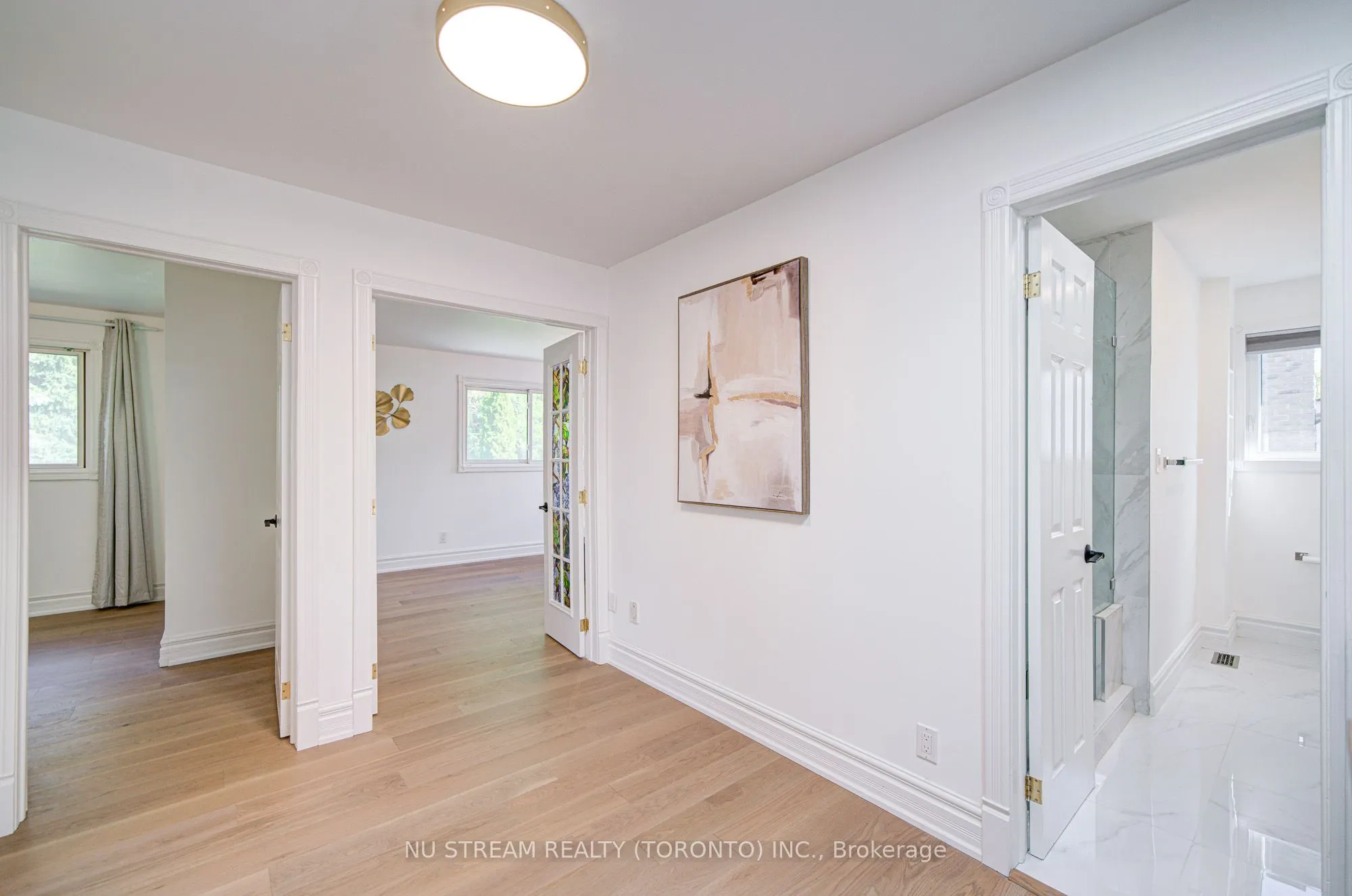 8 Hemingway Crescent
