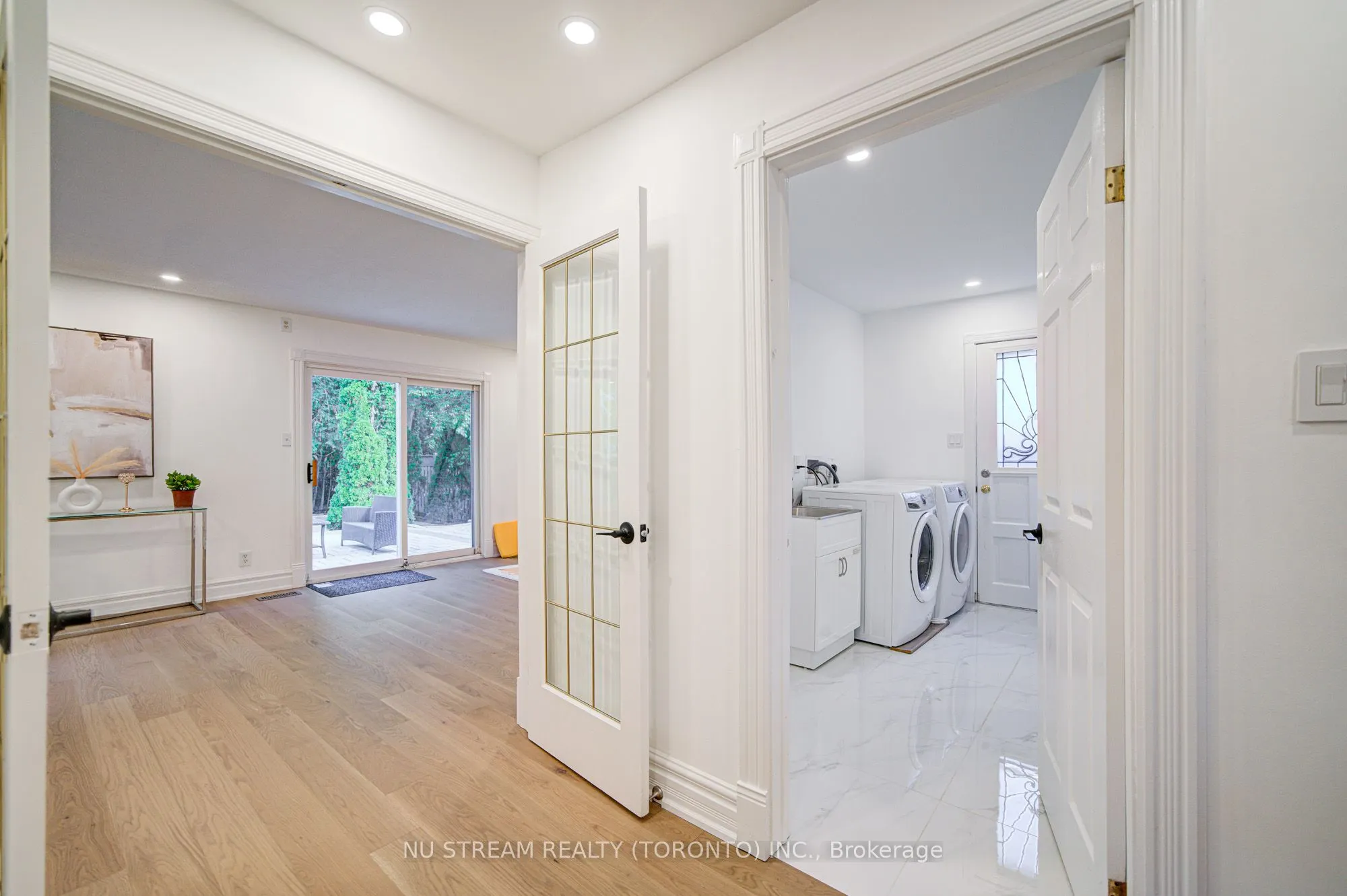 8 Hemingway Crescent