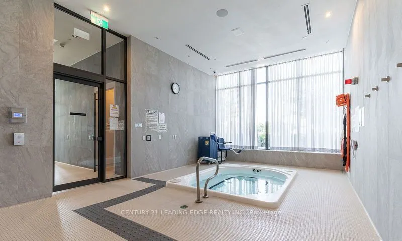 7895 JANE Street, #517