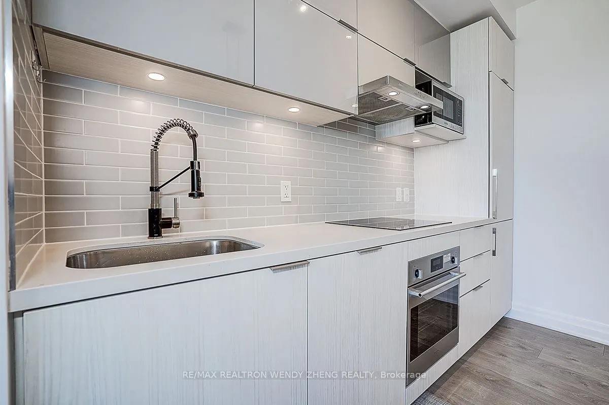 10 Rouge Valley Drive W, #1406