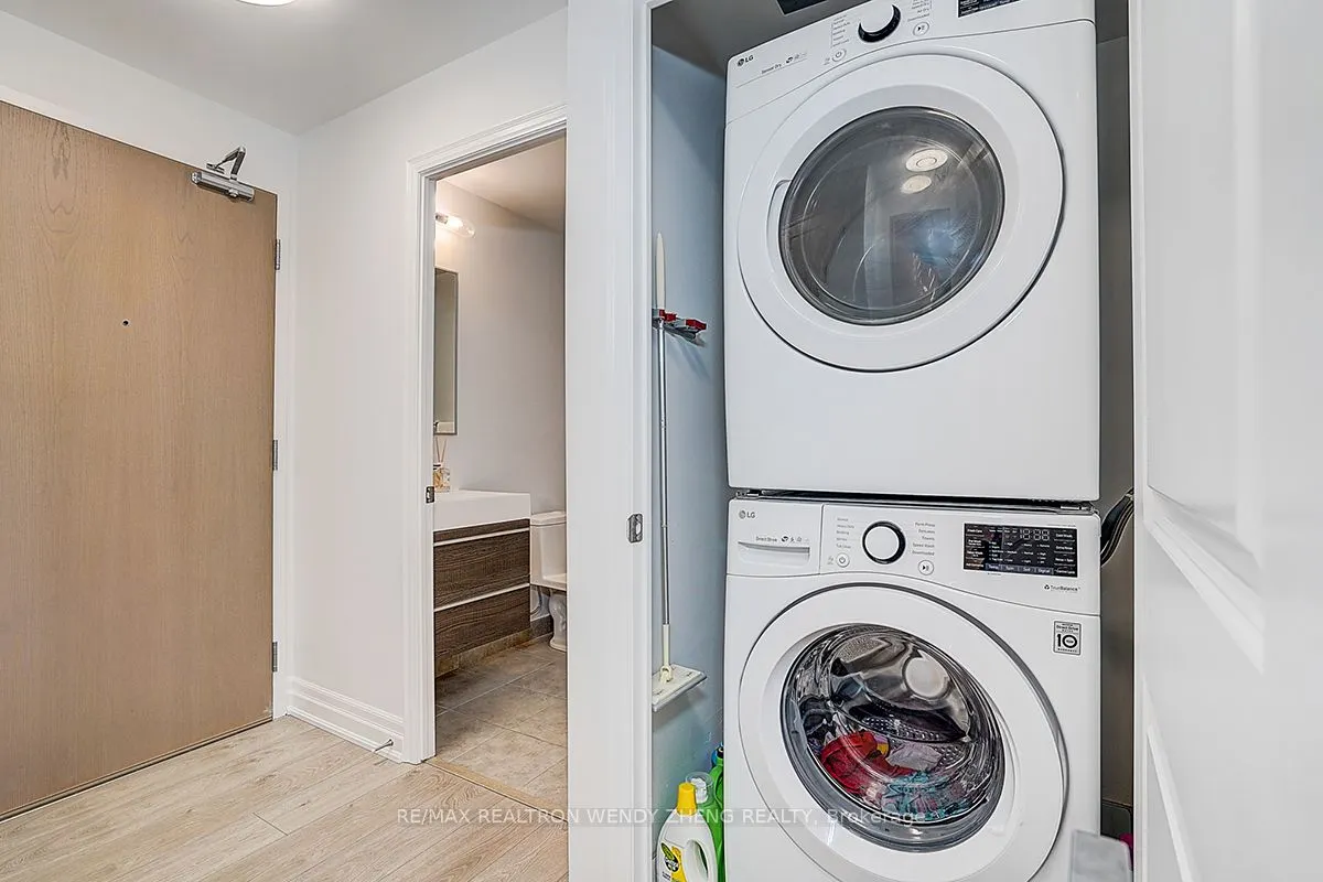 10 Rouge Valley Drive W, #1406