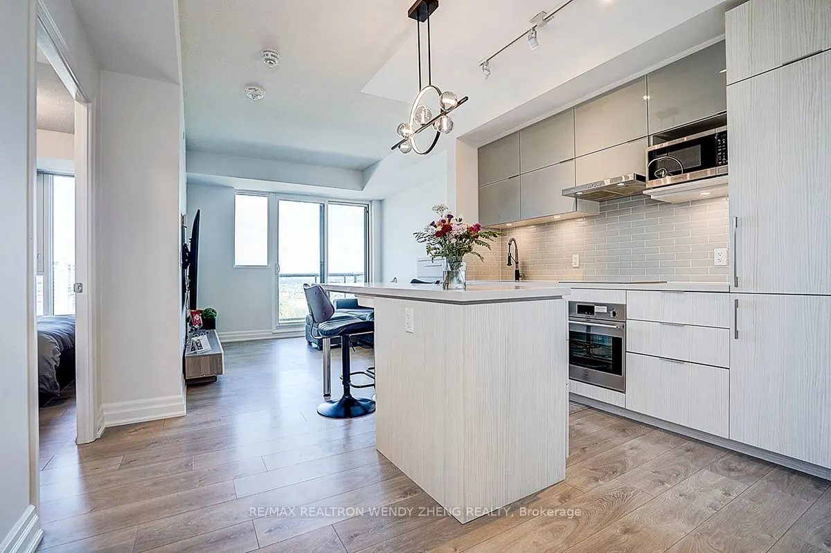 10 Rouge Valley Drive W, #1406