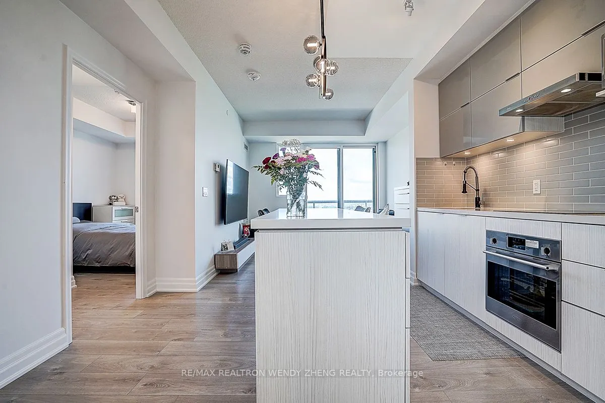 10 Rouge Valley Drive W, #1406